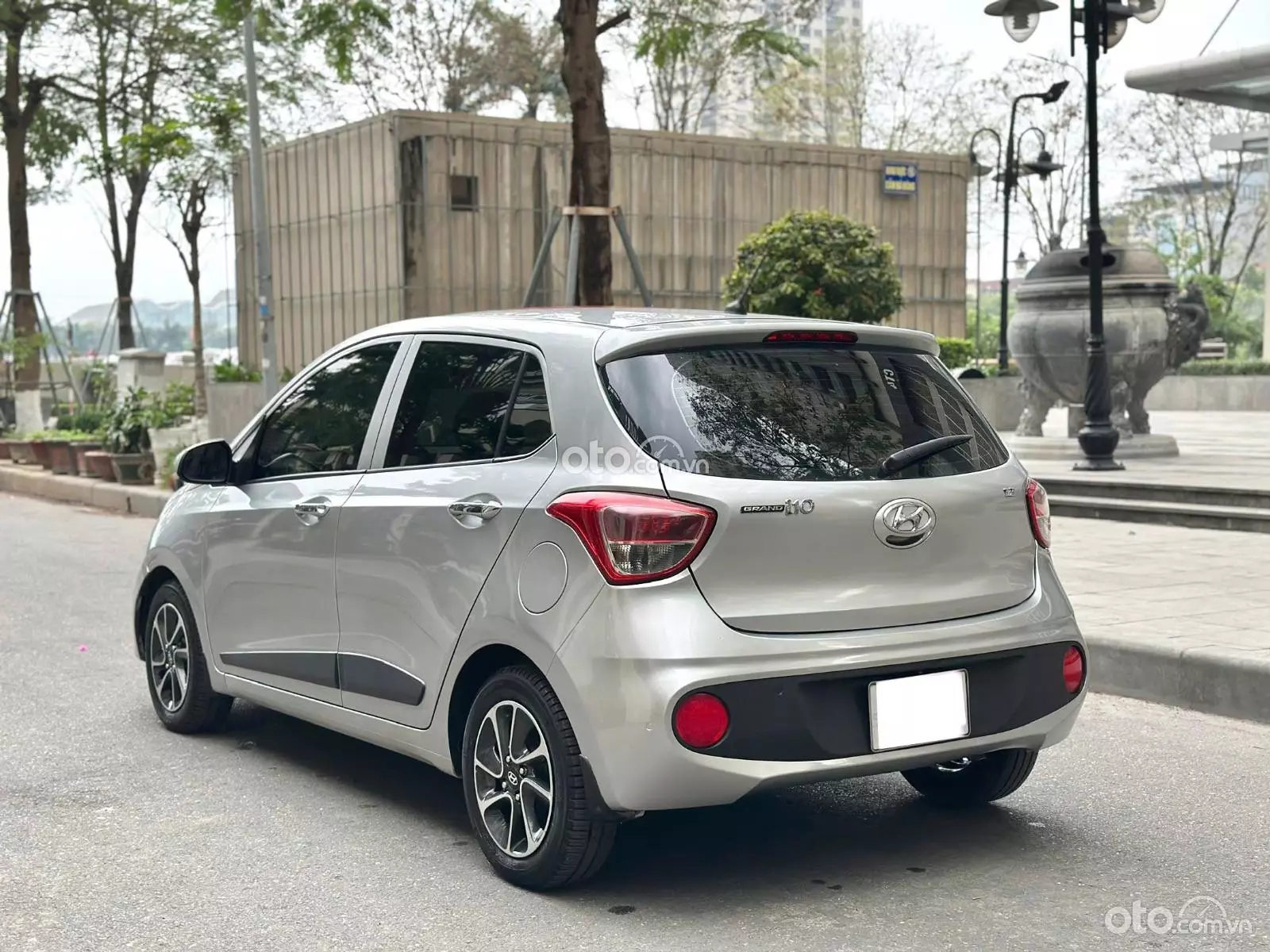 2018 Hyundai Grand i10 Hatchback 1.2 AT - ảnh nhỏ 2