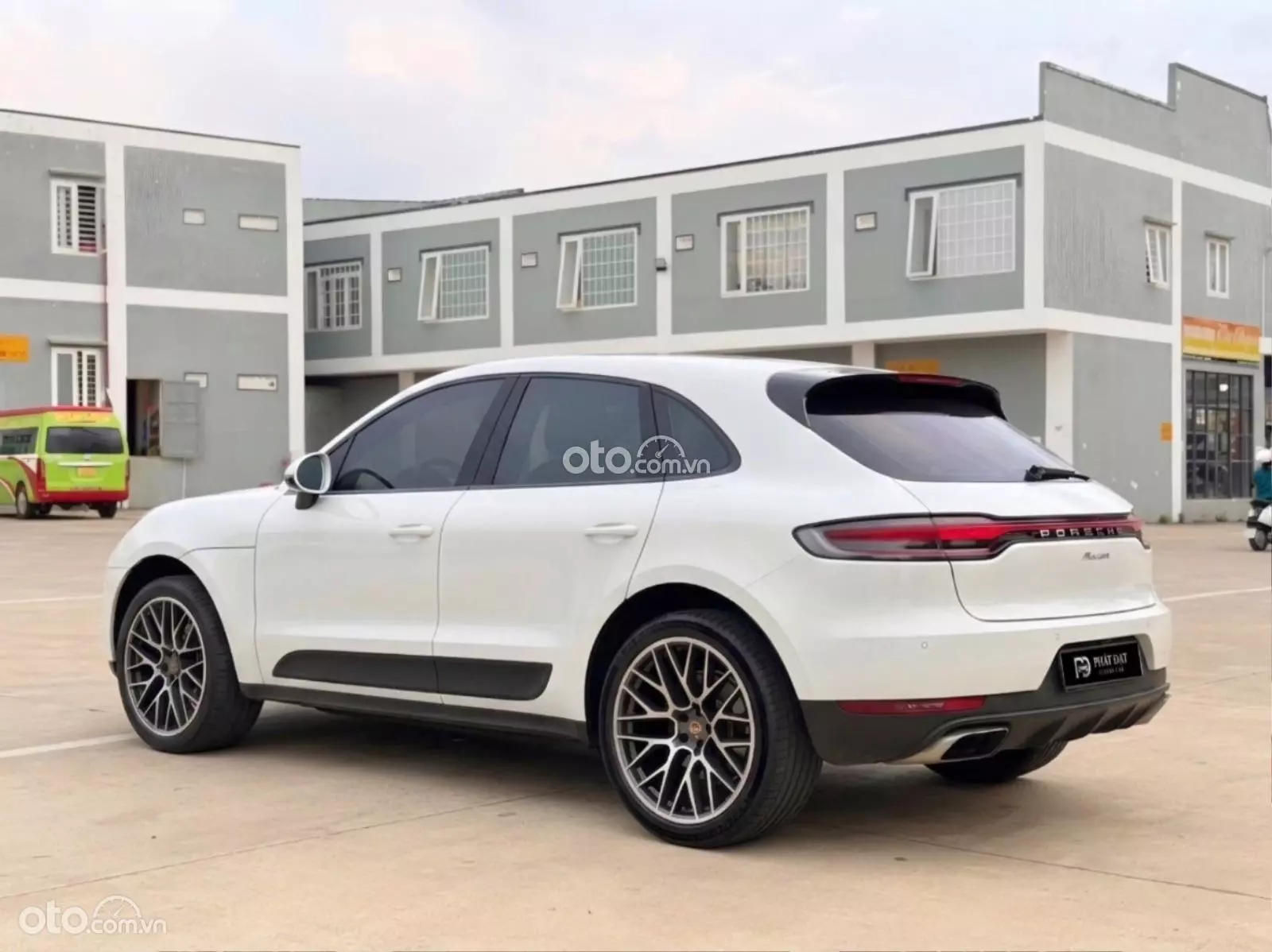 Thumbnail 8