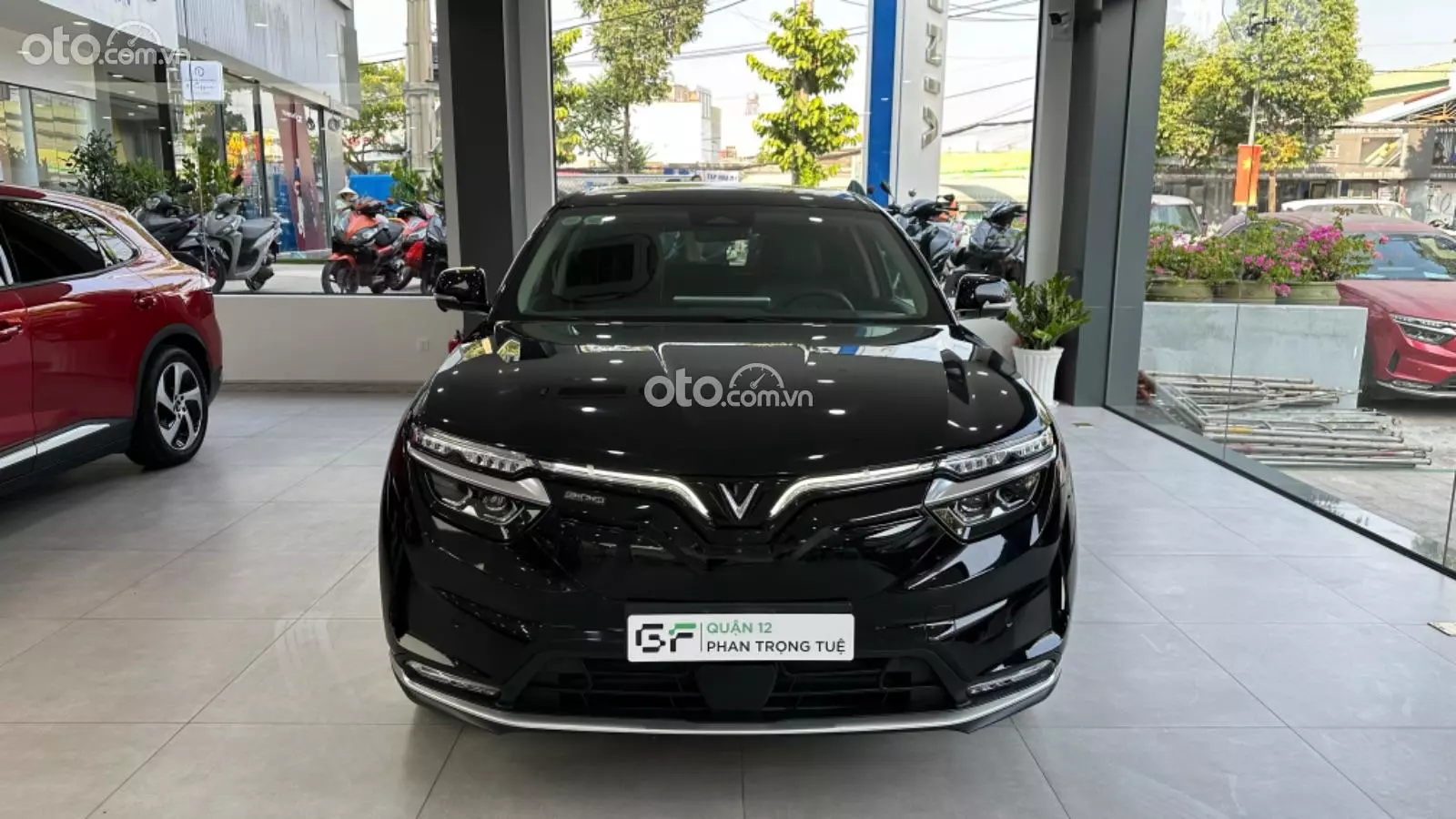 2024 VinFast VF8 Eco