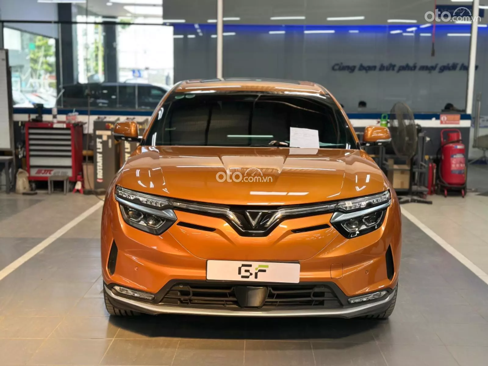 2023 VinFast VF8 Plus