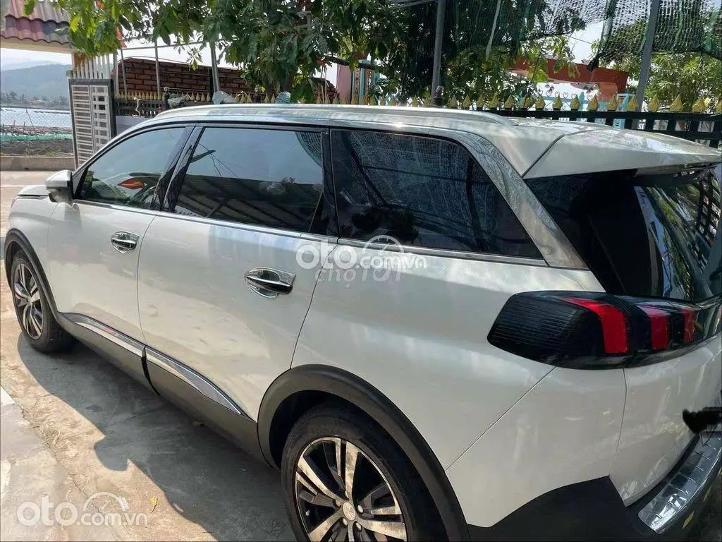 2021 Peugeot 5008 GT