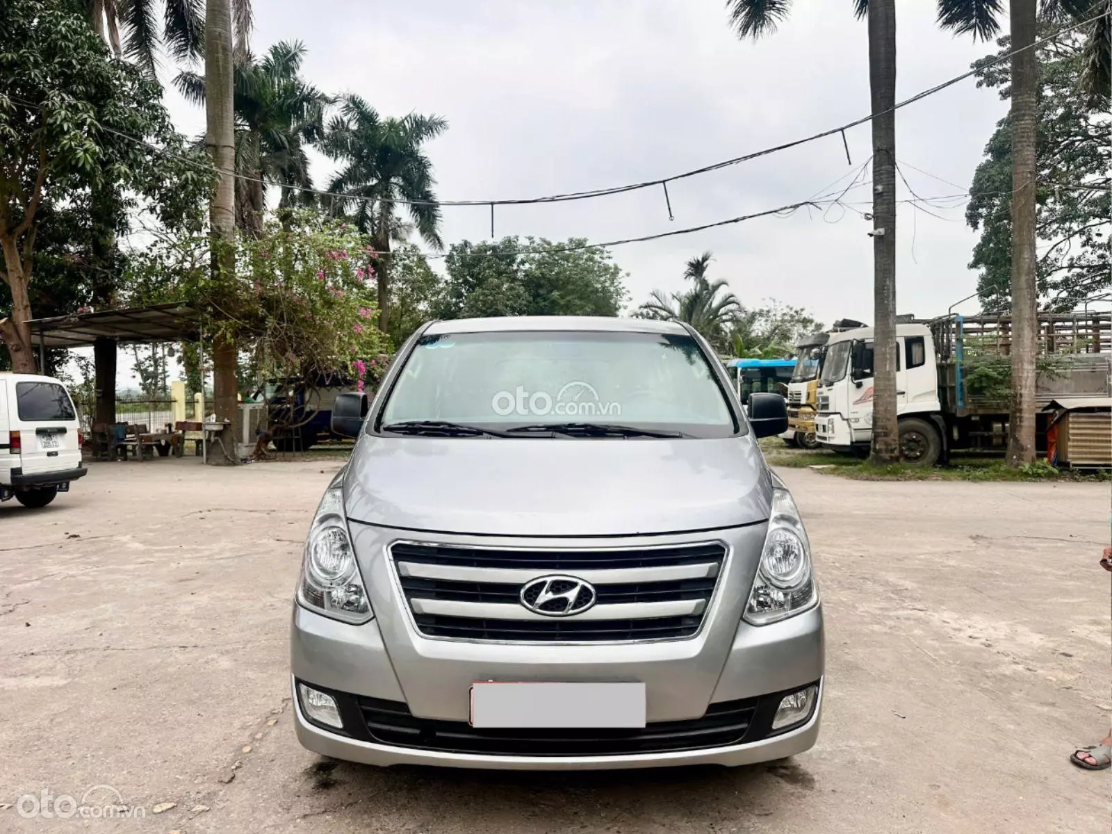 2017 Hyundai Grand Starex 2.5 MT