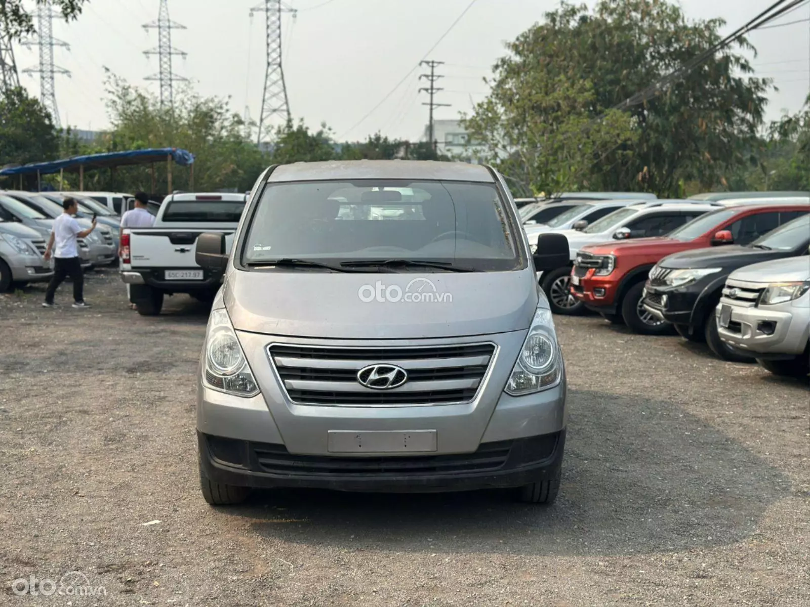 2016 Hyundai Starex 2.5 MT