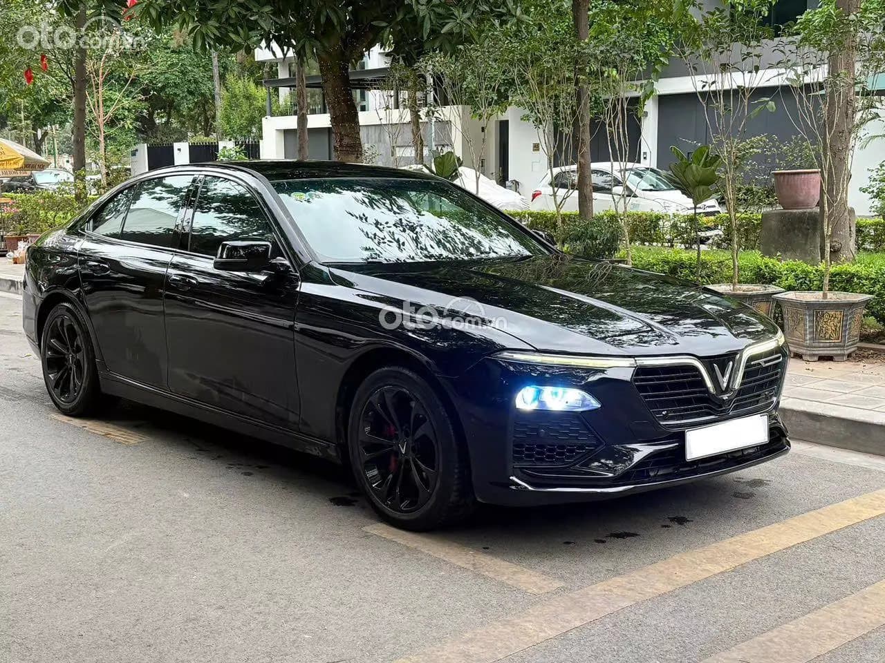 2019 VinFast LUX A2 LUX A2.0 Tiêu chuẩn - Image 1