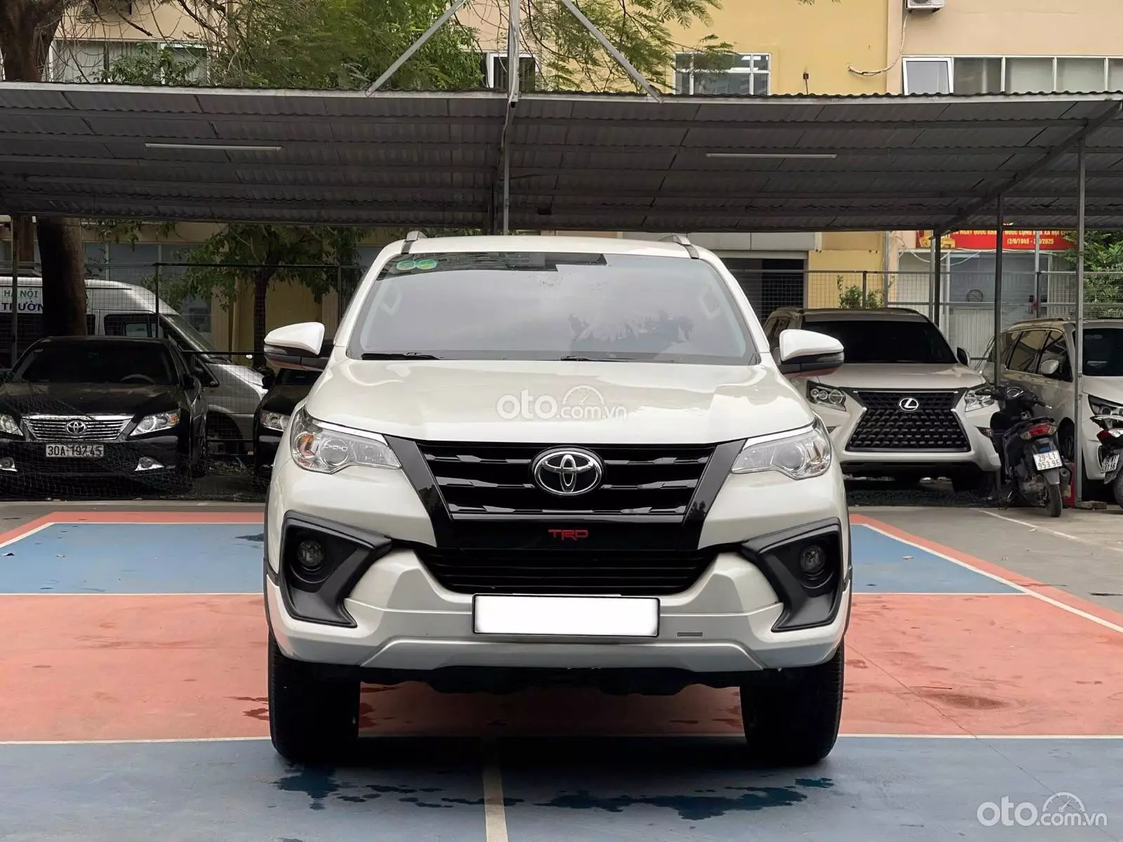 2019 Toyota Fortuner 2.7V TRD 4x2
