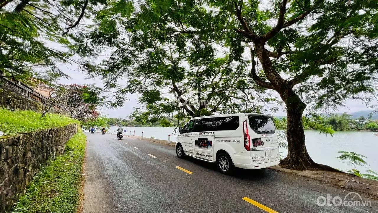 2020 Ford Tourneo Titanium