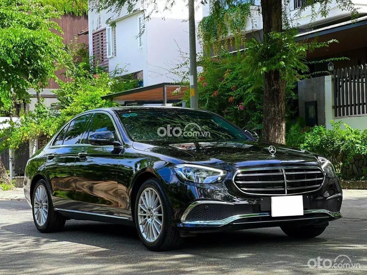 2022 Mercedes-Benz E200 Exclusive V1