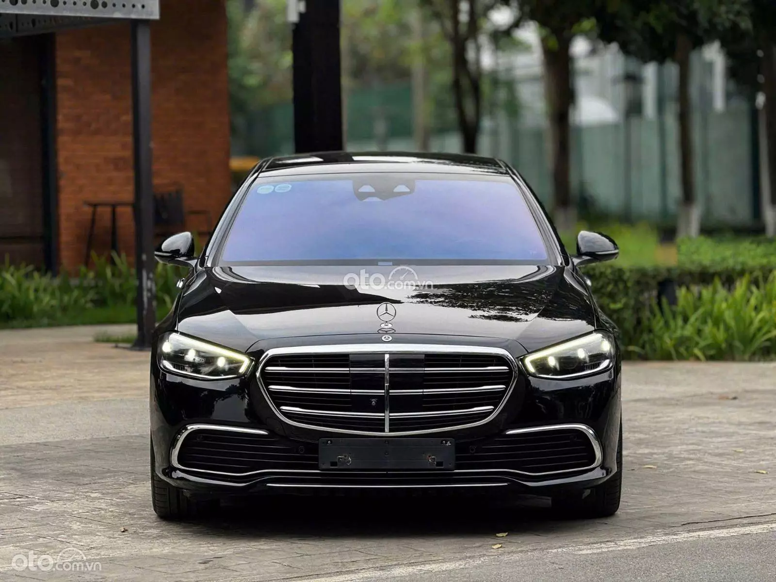 2022 Mercedes-Benz S450 4Matic Luxury - Image 1