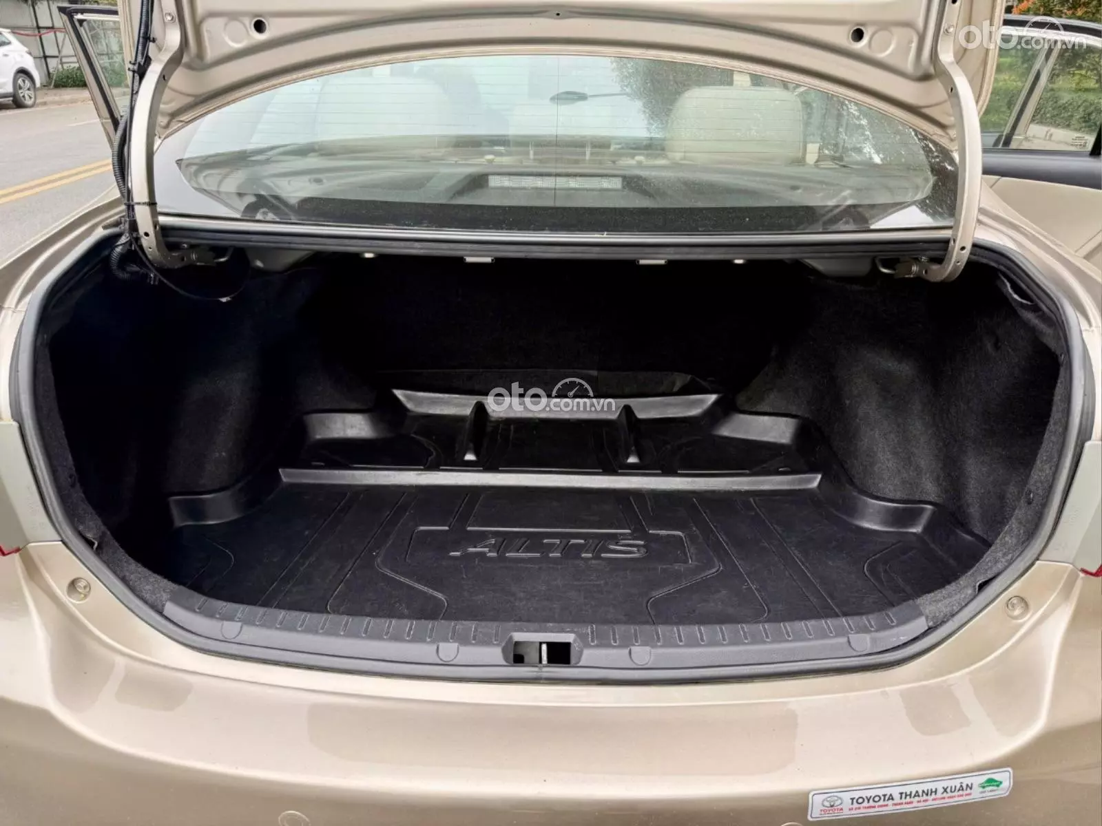 2013 Toyota Corolla Altis 2.0V - ảnh nhỏ 10