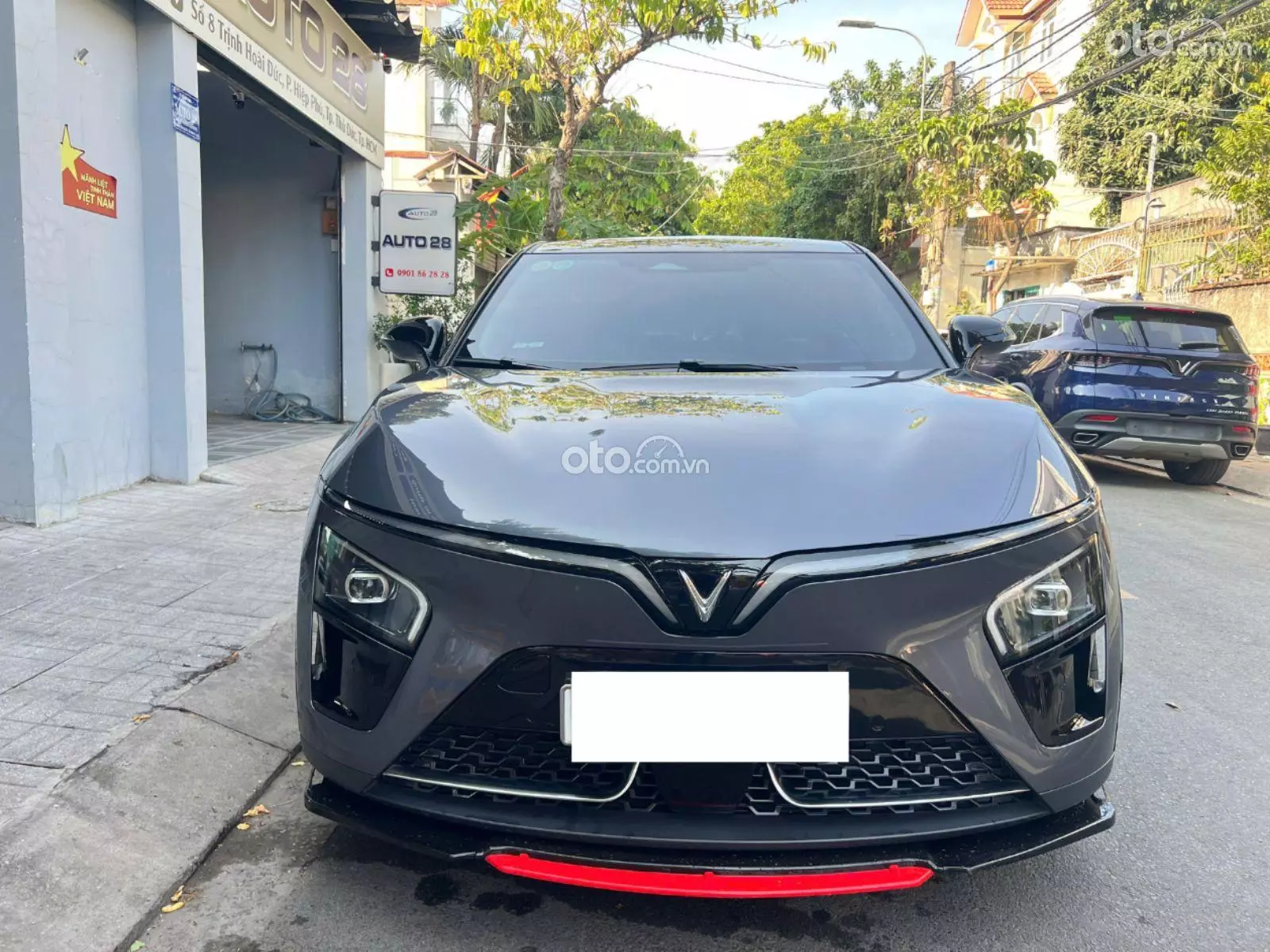2025 VinFast VF7 Base