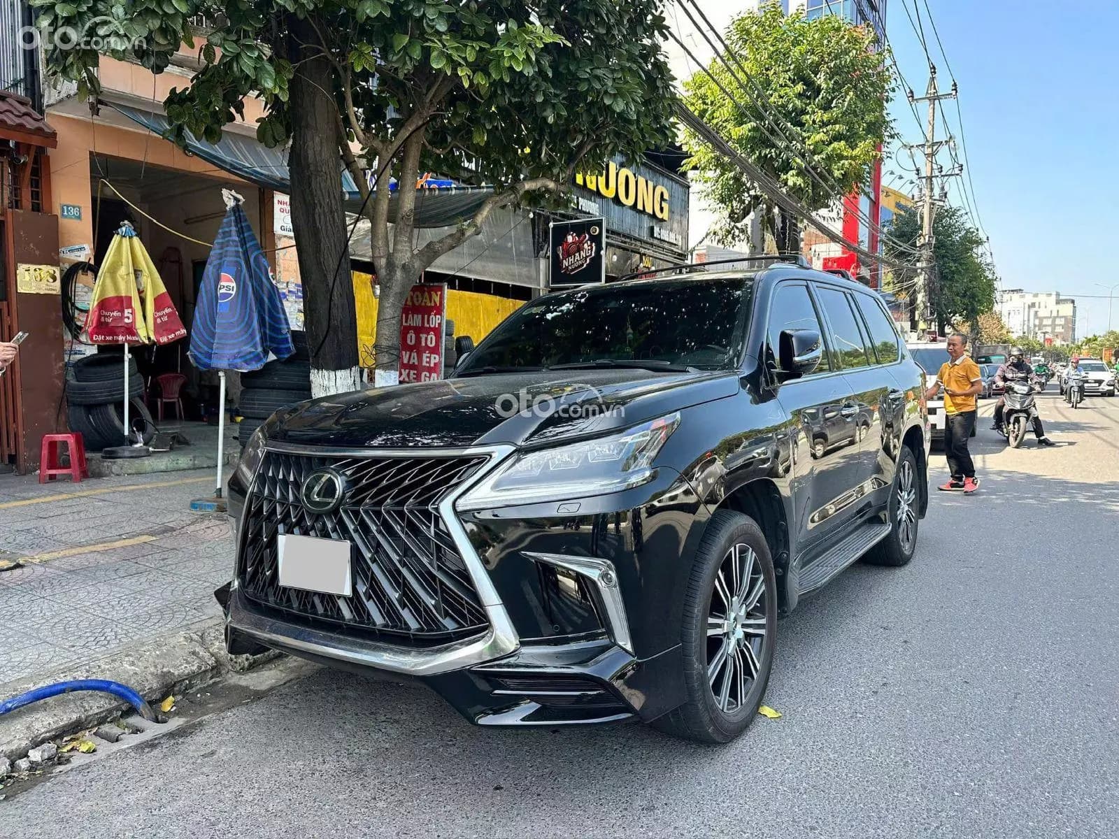 2020 Lexus LX 570 Super Sport