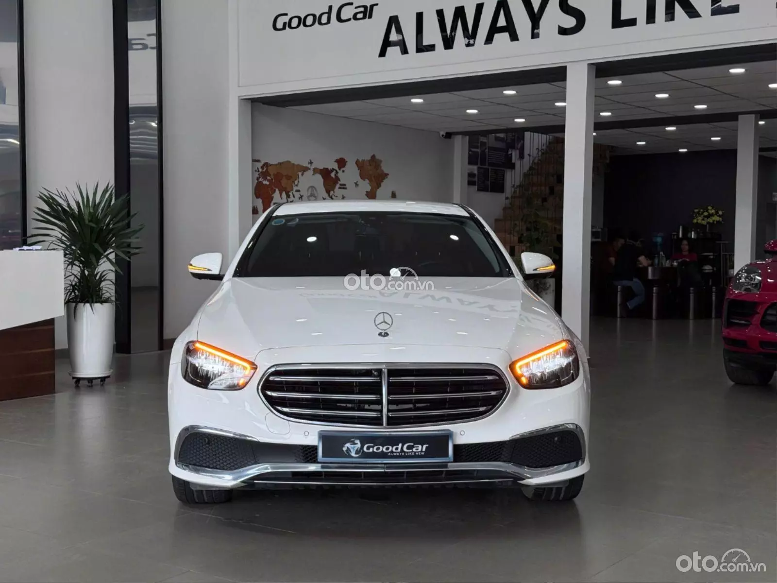 2022 Mercedes-Benz E200