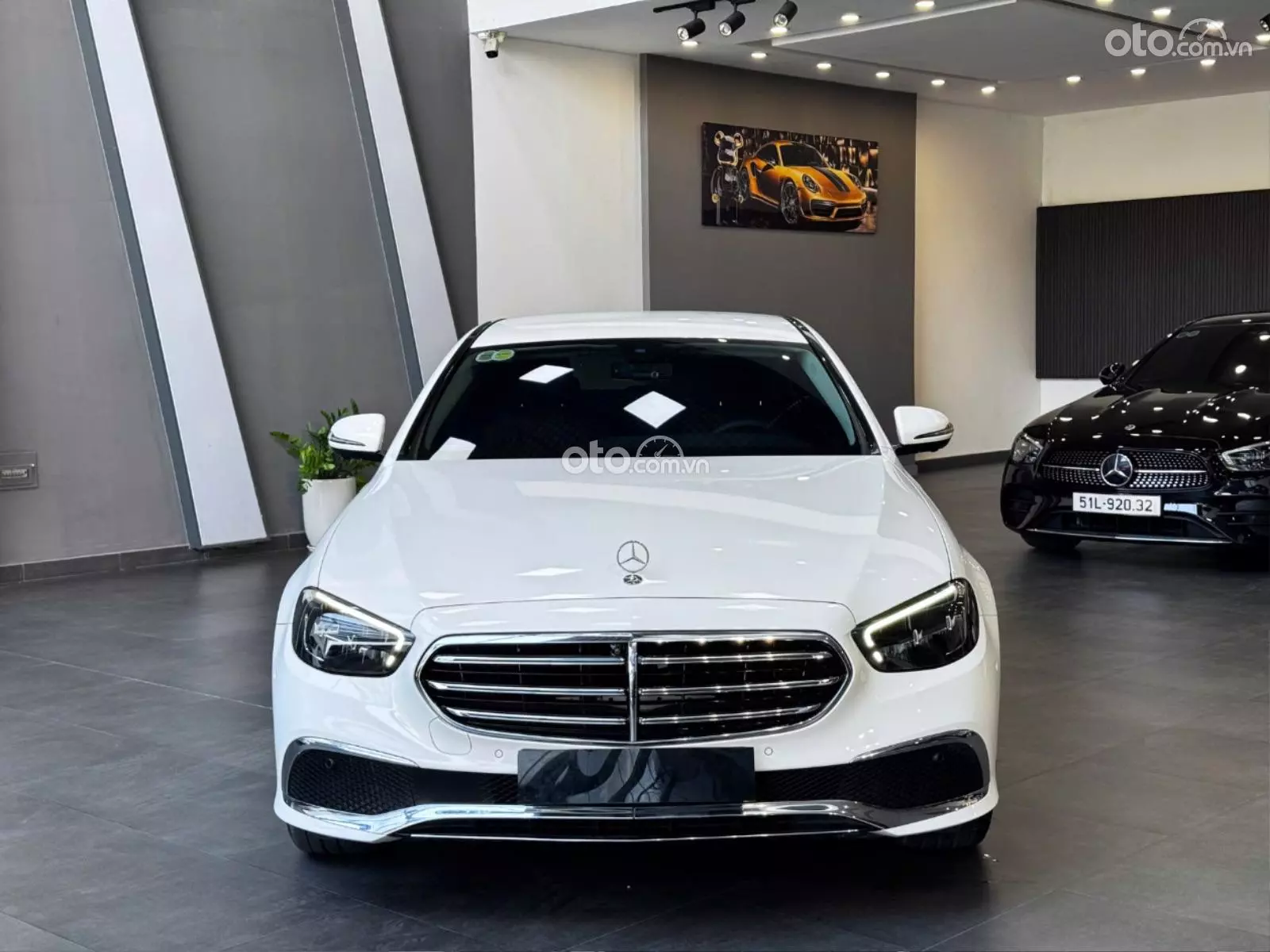 2022 Mercedes-Benz E200 Exclusive - Image 1