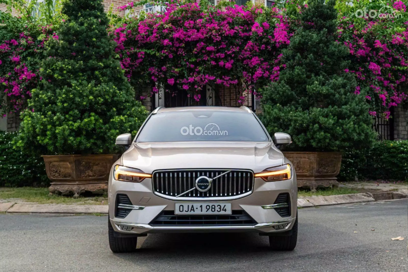 2023 Volvo XC60 B6 Ultimate Bright