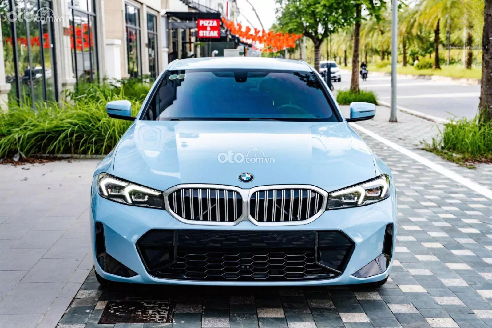2023 BMW 320i