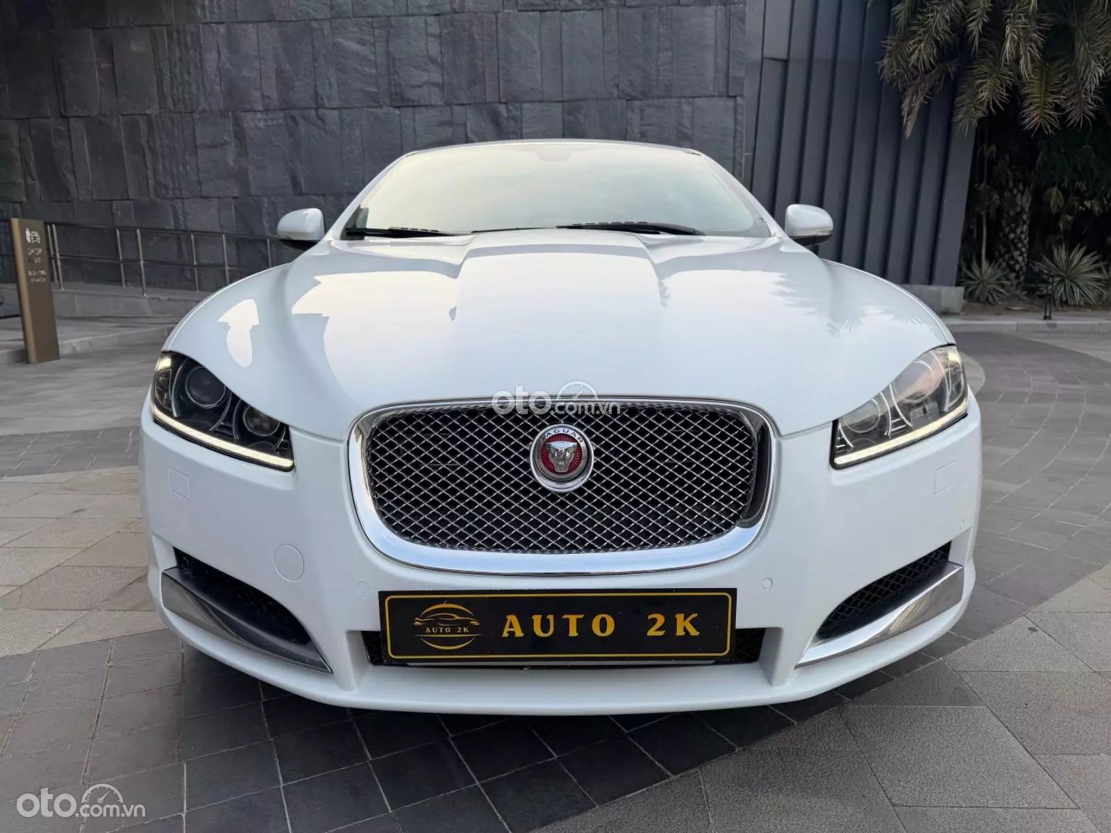 2014 Jaguar XF 2.0L I4 Tubrocharged Premium