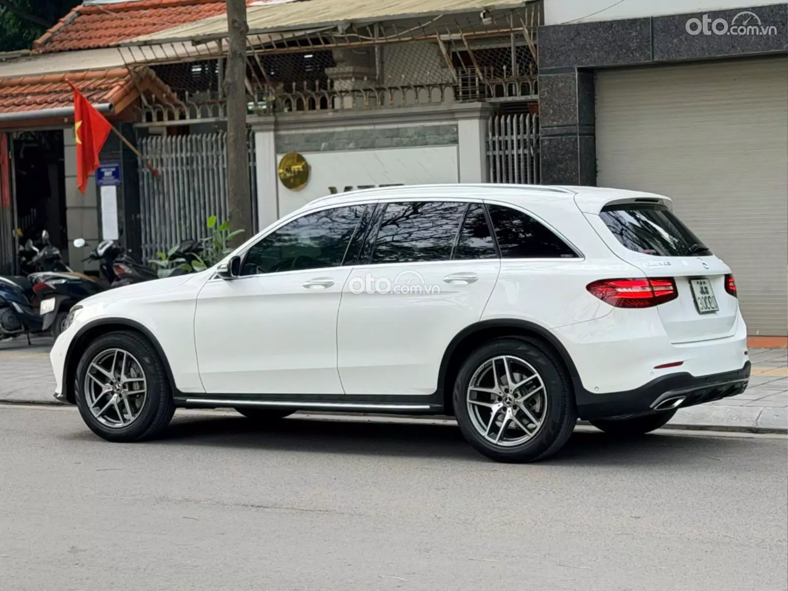 2016 Mercedes-Benz GLC 300 4Matic - ảnh nhỏ 3