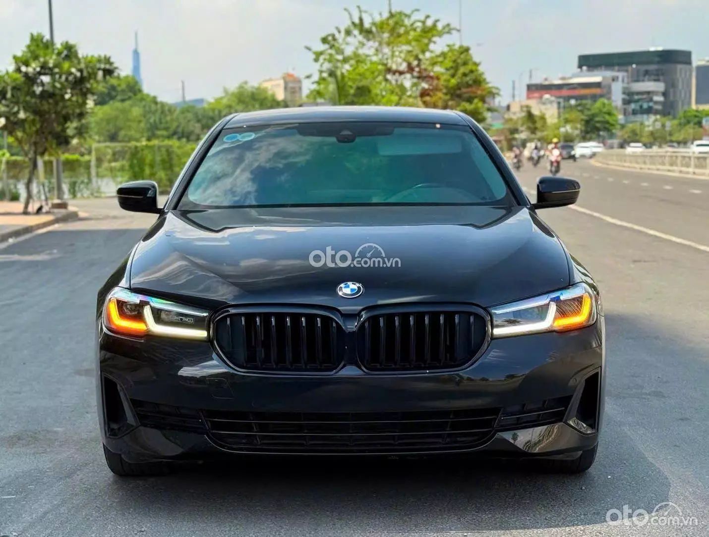 2022 BMW 520i Luxury Line
