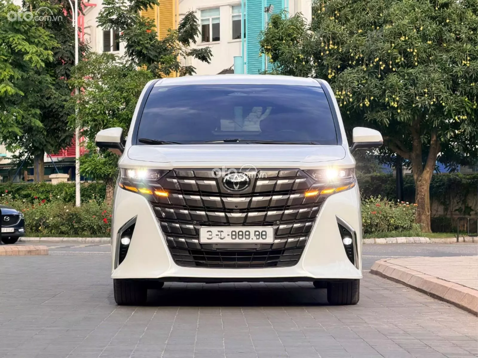 2025 Toyota Alphard