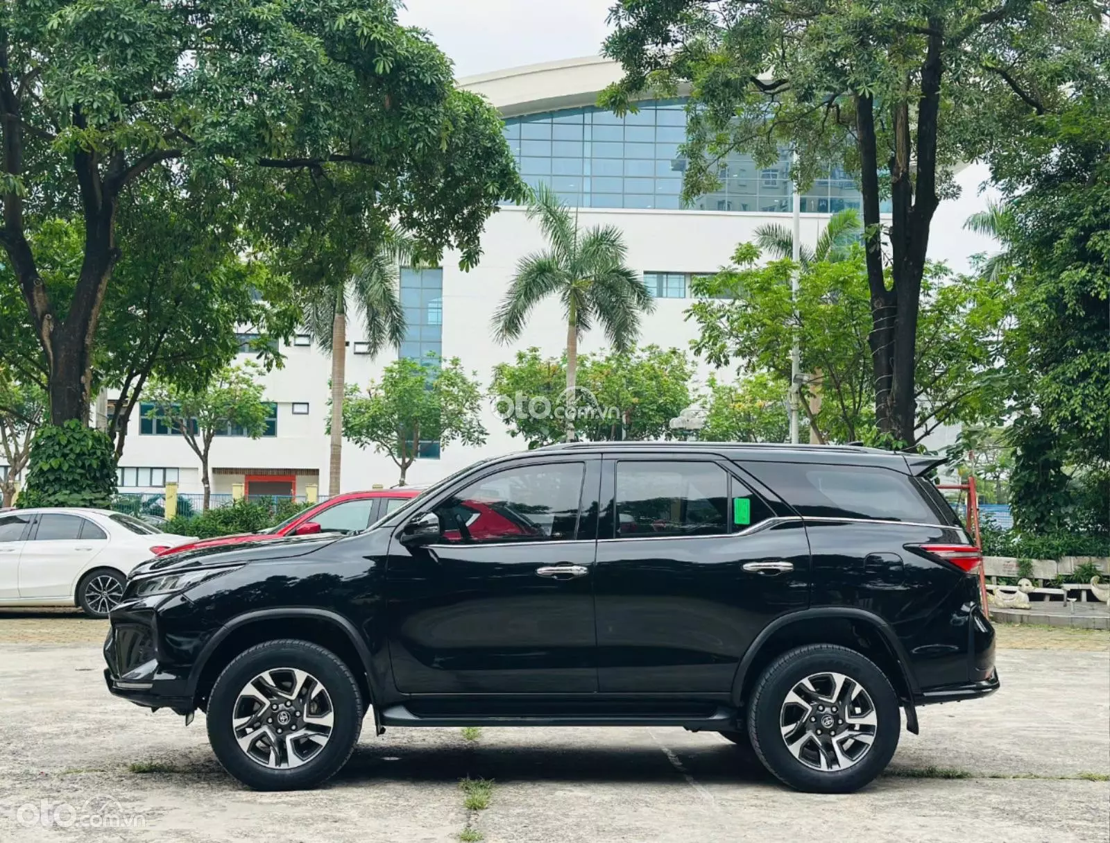 2021 Toyota Fortuner 2.4 AT 4x2 Legender