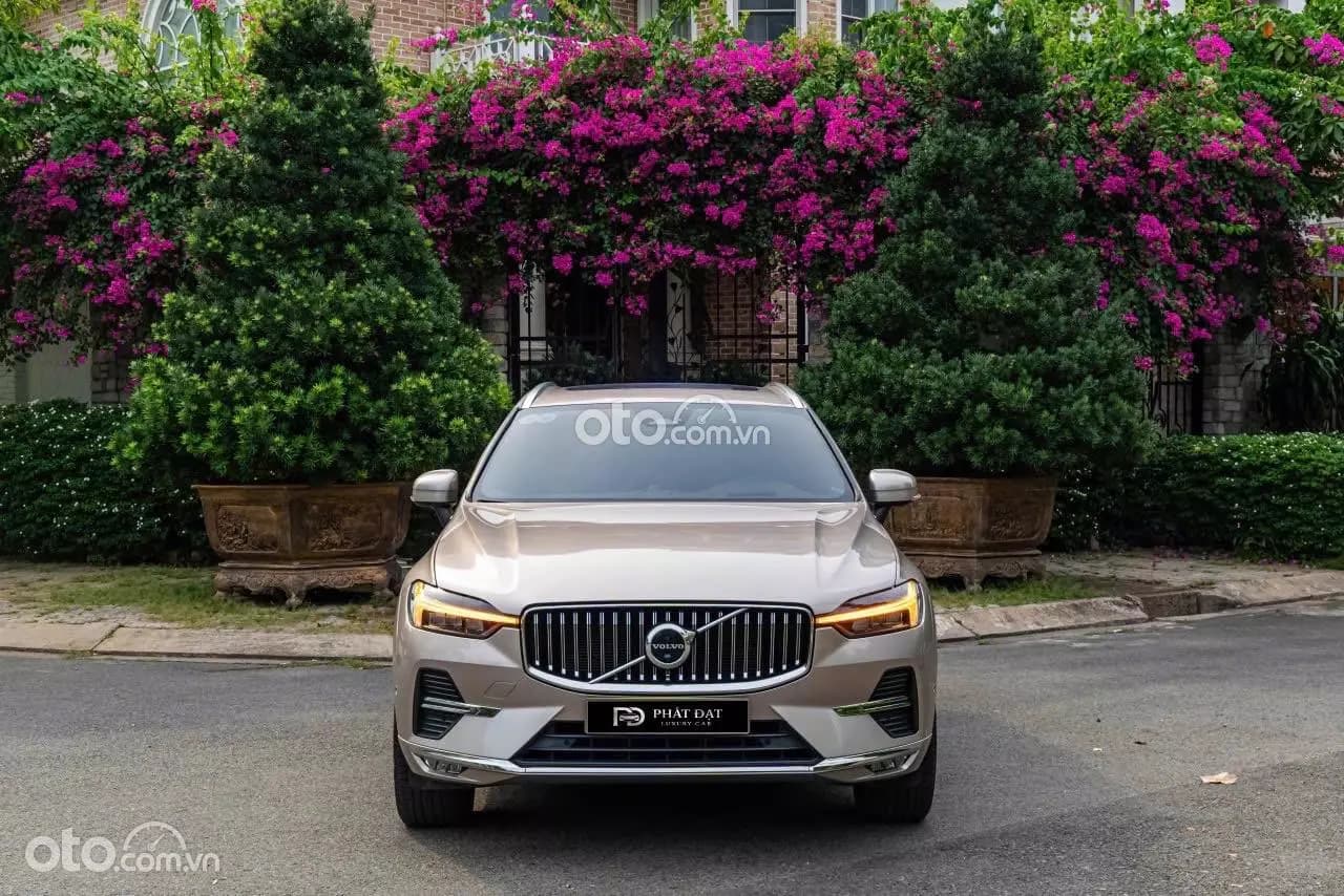 2023 Volvo XC60 B6 Ultimate Bright