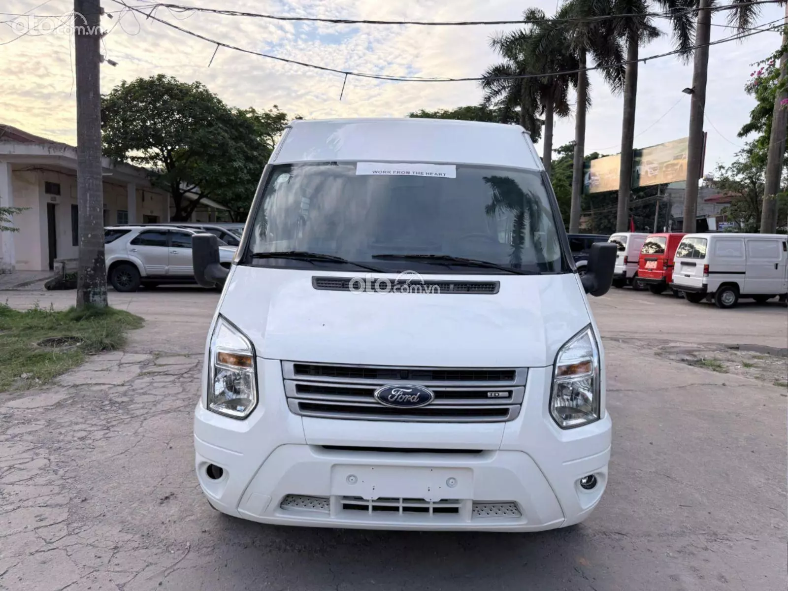 2015 Ford Transit 6 chỗ 2.4 Diesel