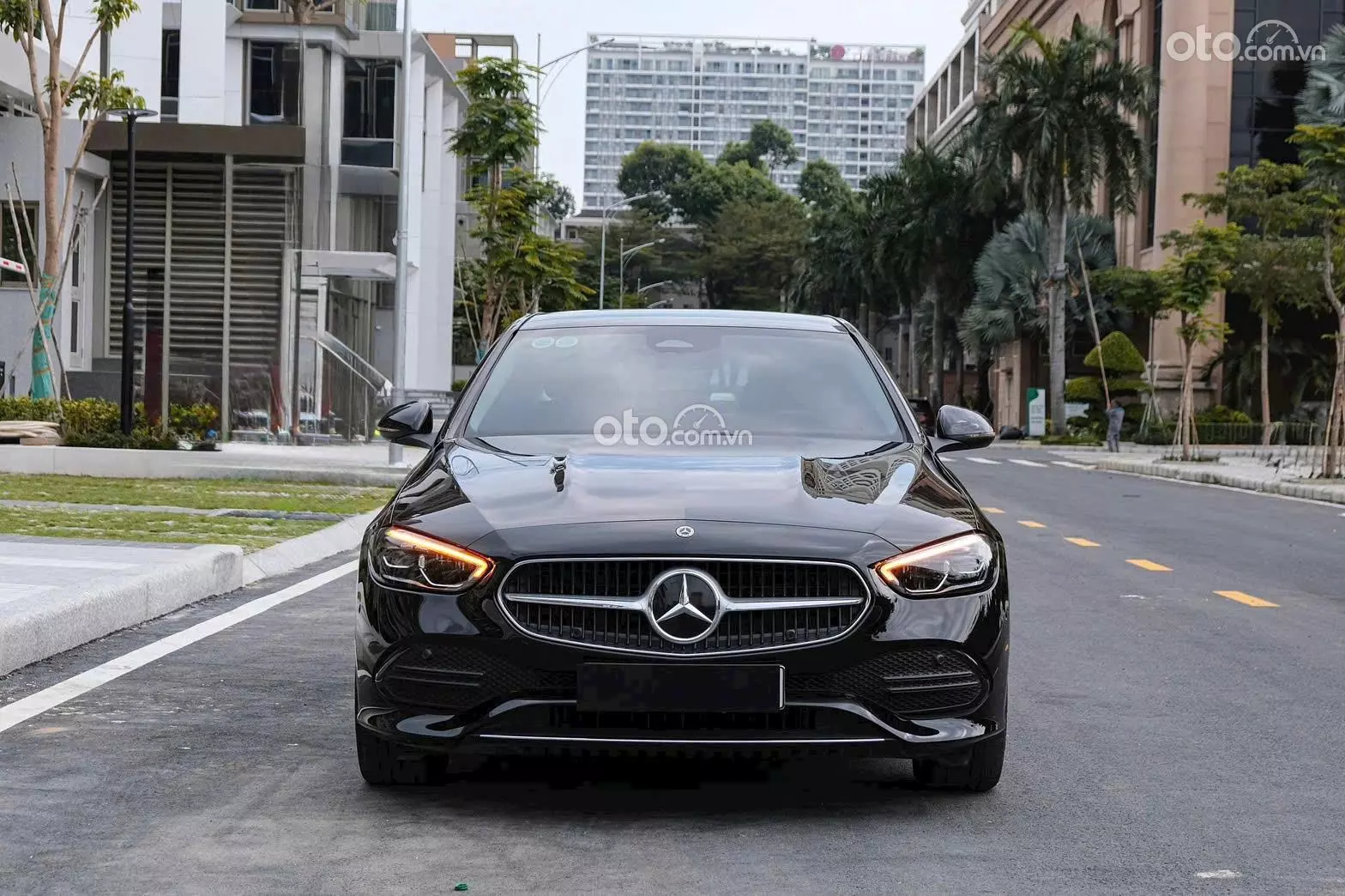 2023 Mercedes-Benz C200 Avantgarde Plus