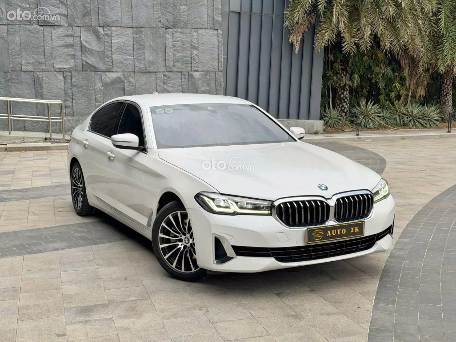 2021 BMW 520i Luxury Line