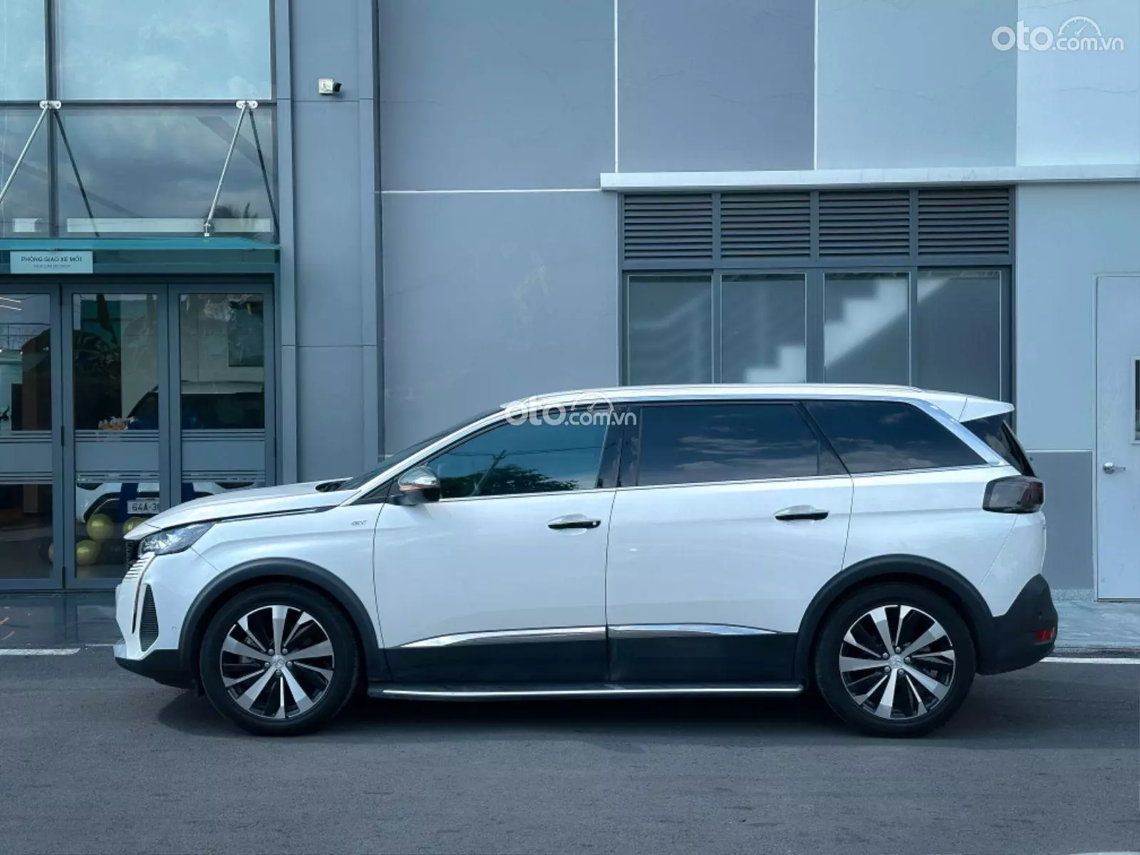 2022 Peugeot 5008 GT