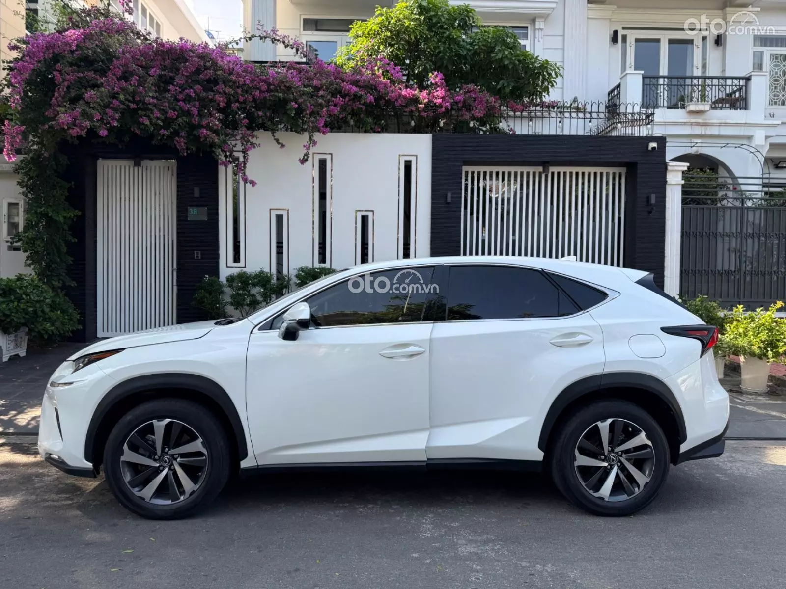 2017 Lexus NX 300 - Image 1