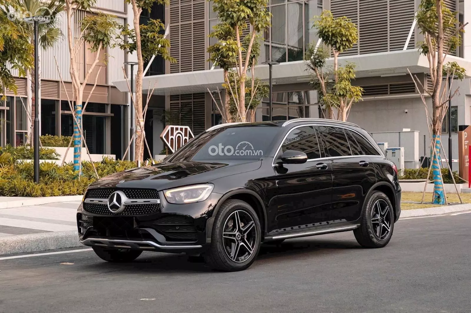 2022 Mercedes-Benz GLC 300 4Matic V1