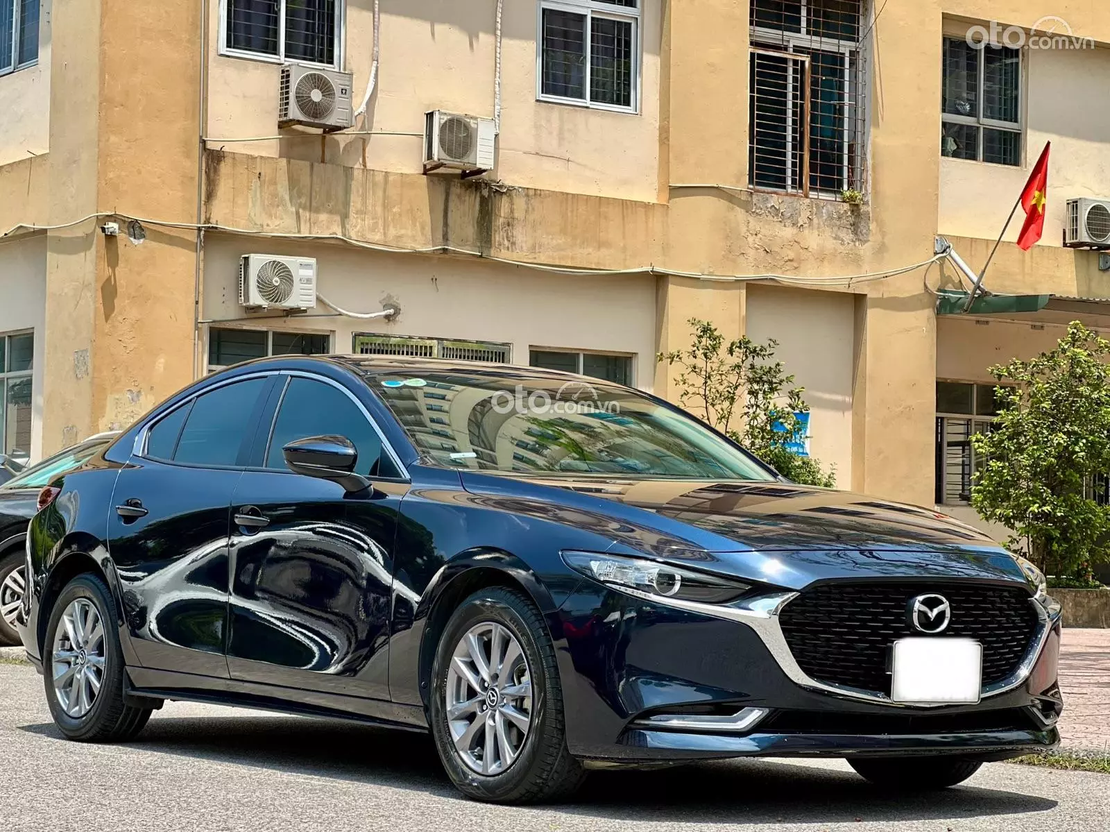 2022 Mazda 3 Sedan 1.5L Luxury - Image 1