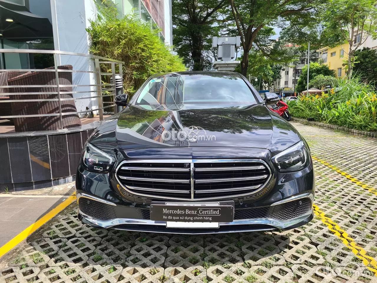 2024 Mercedes-Benz E200 Exclusive V1