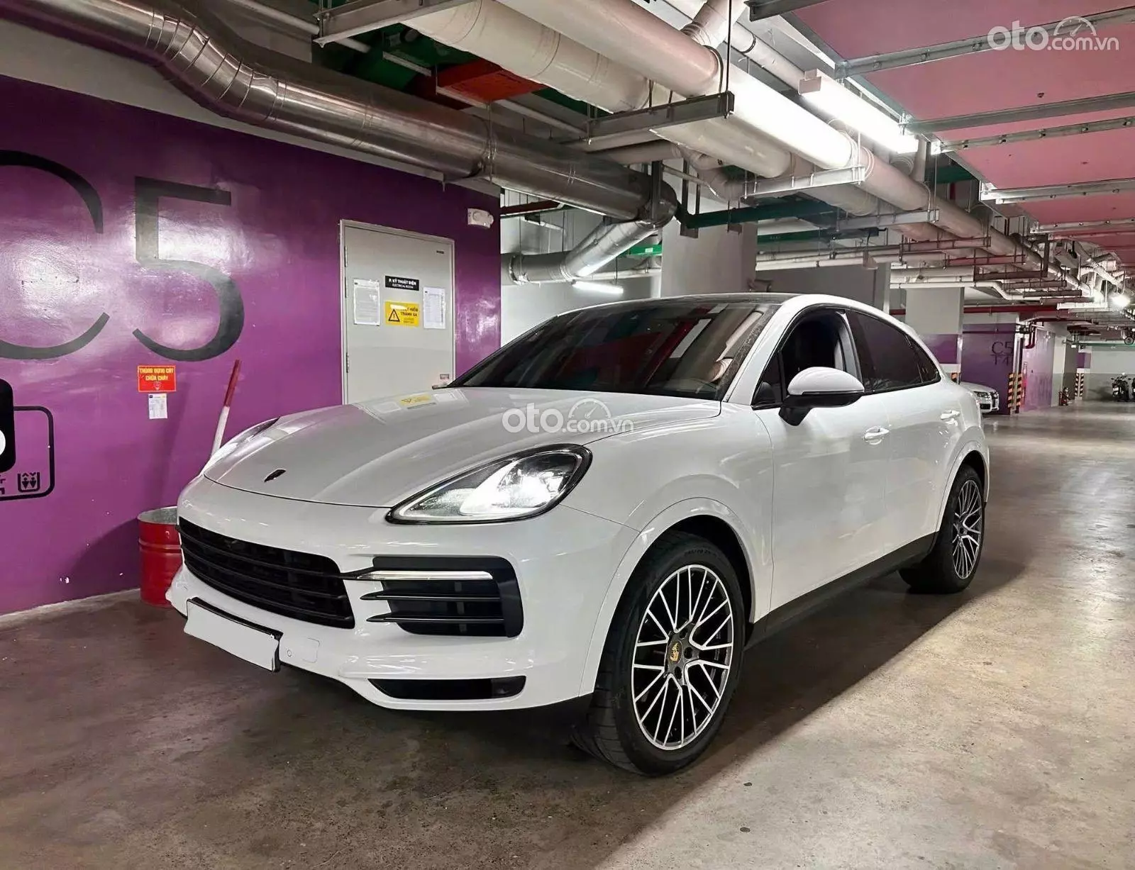 2022 Porsche Cayenne Platinum Edition