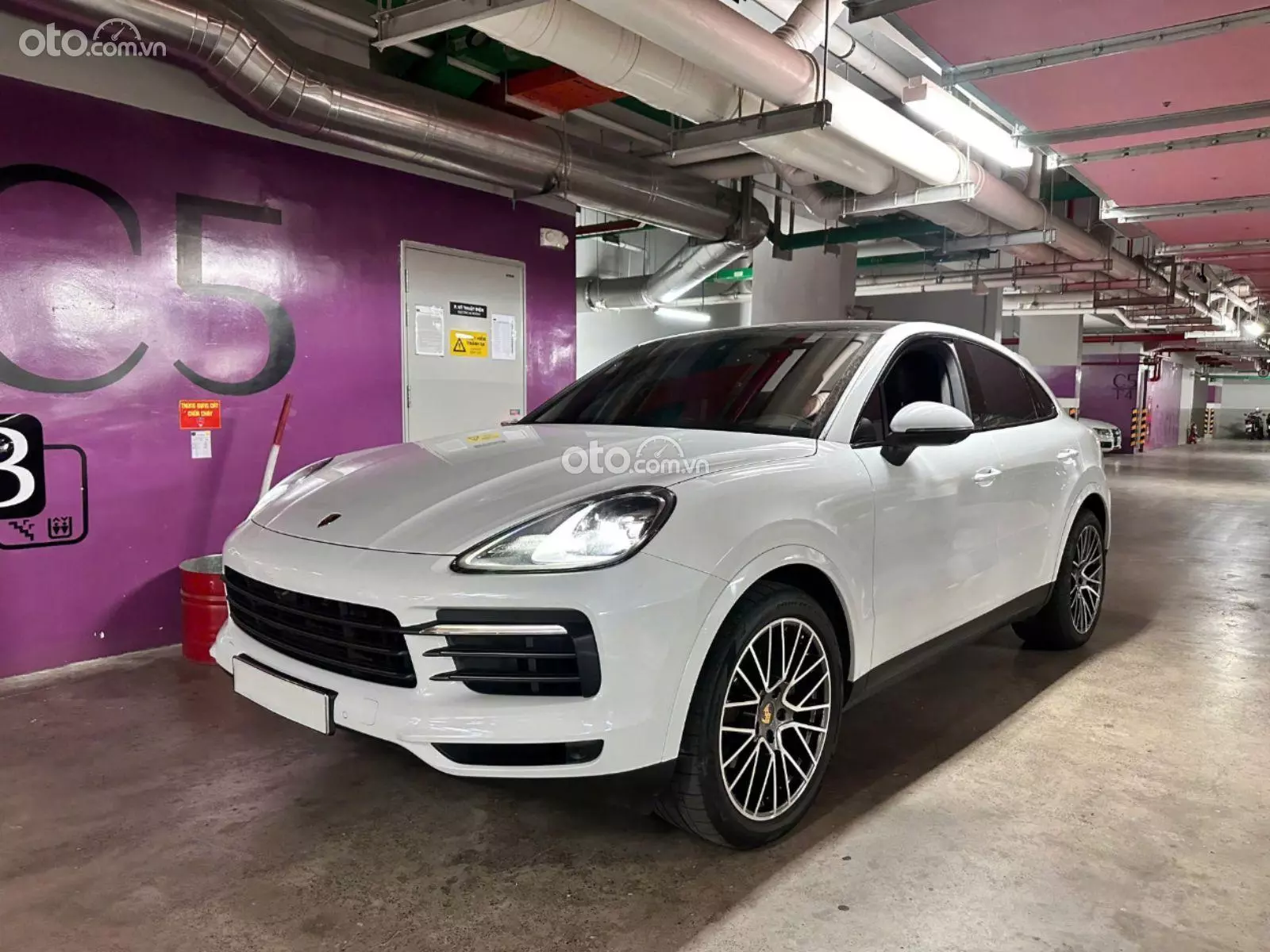 2022 Porsche Cayenne Platinum Edition