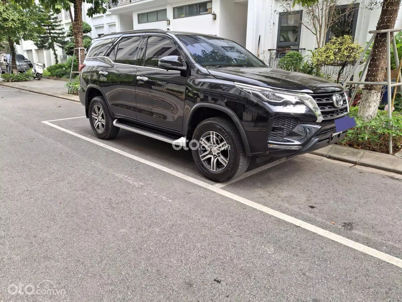 2022 Toyota Fortuner 2.4 AT 4x2 Legender
