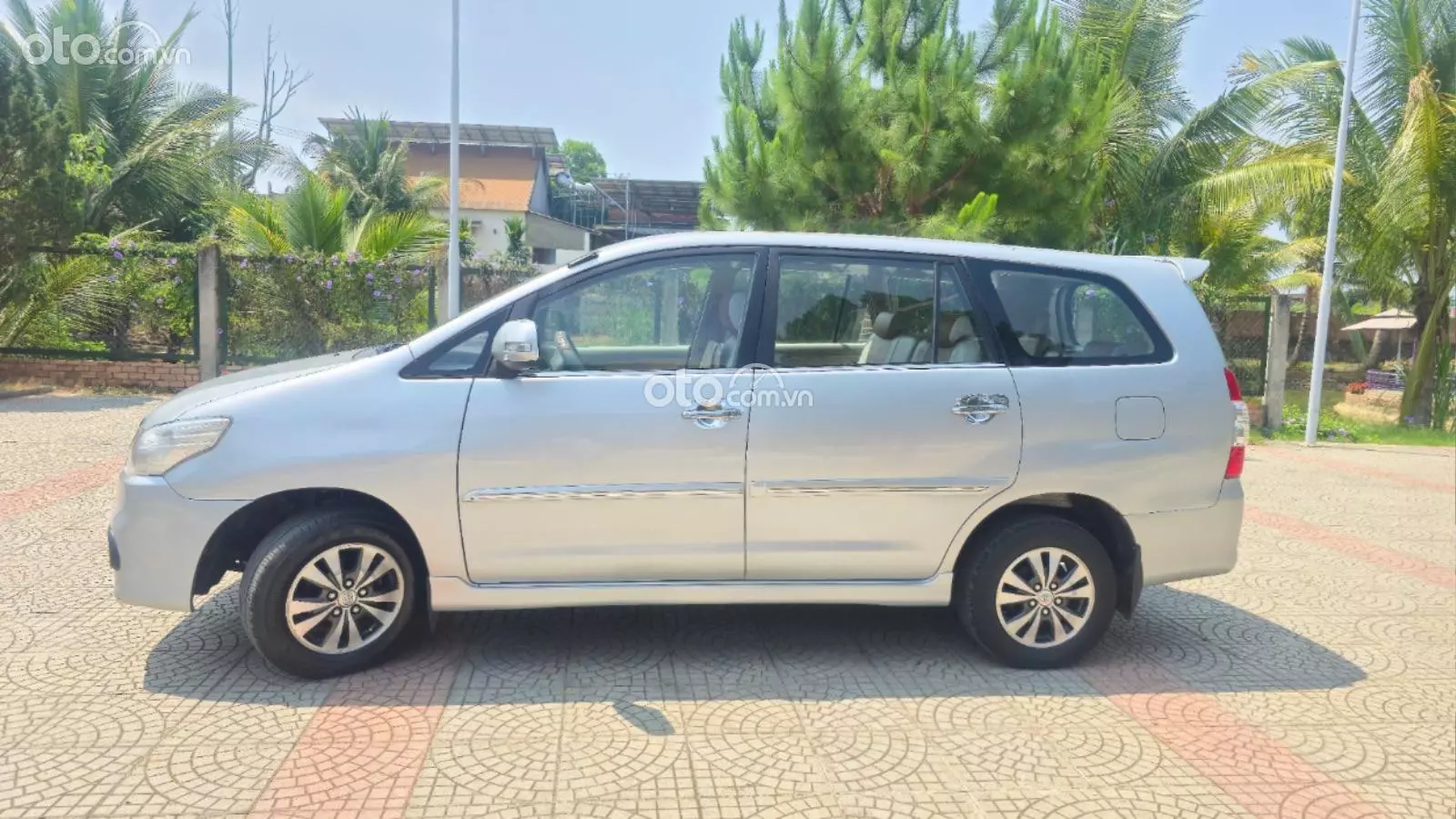 2015 Toyota Innova 2.0E