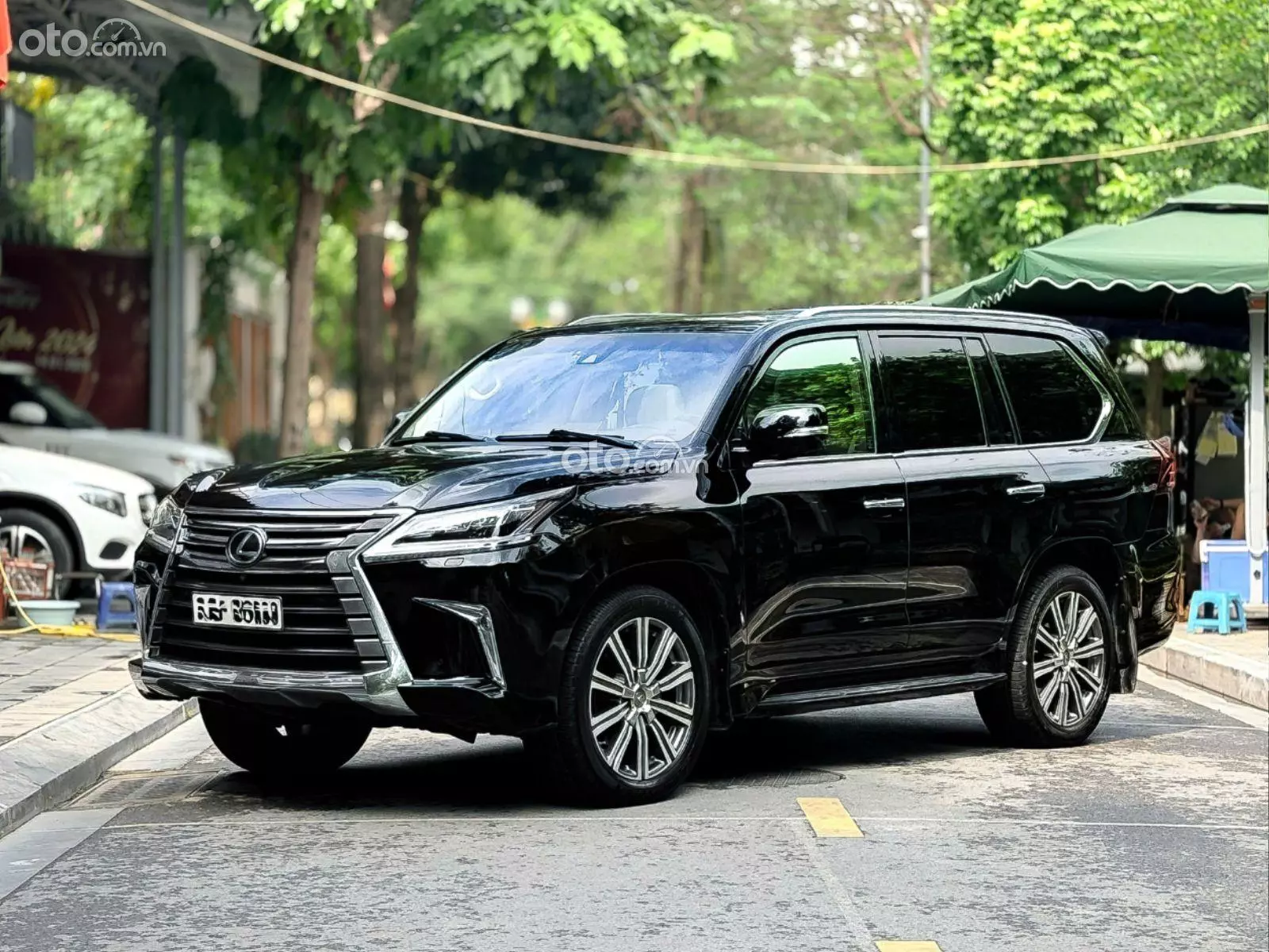 2016 Lexus LX 570 - Image 1
