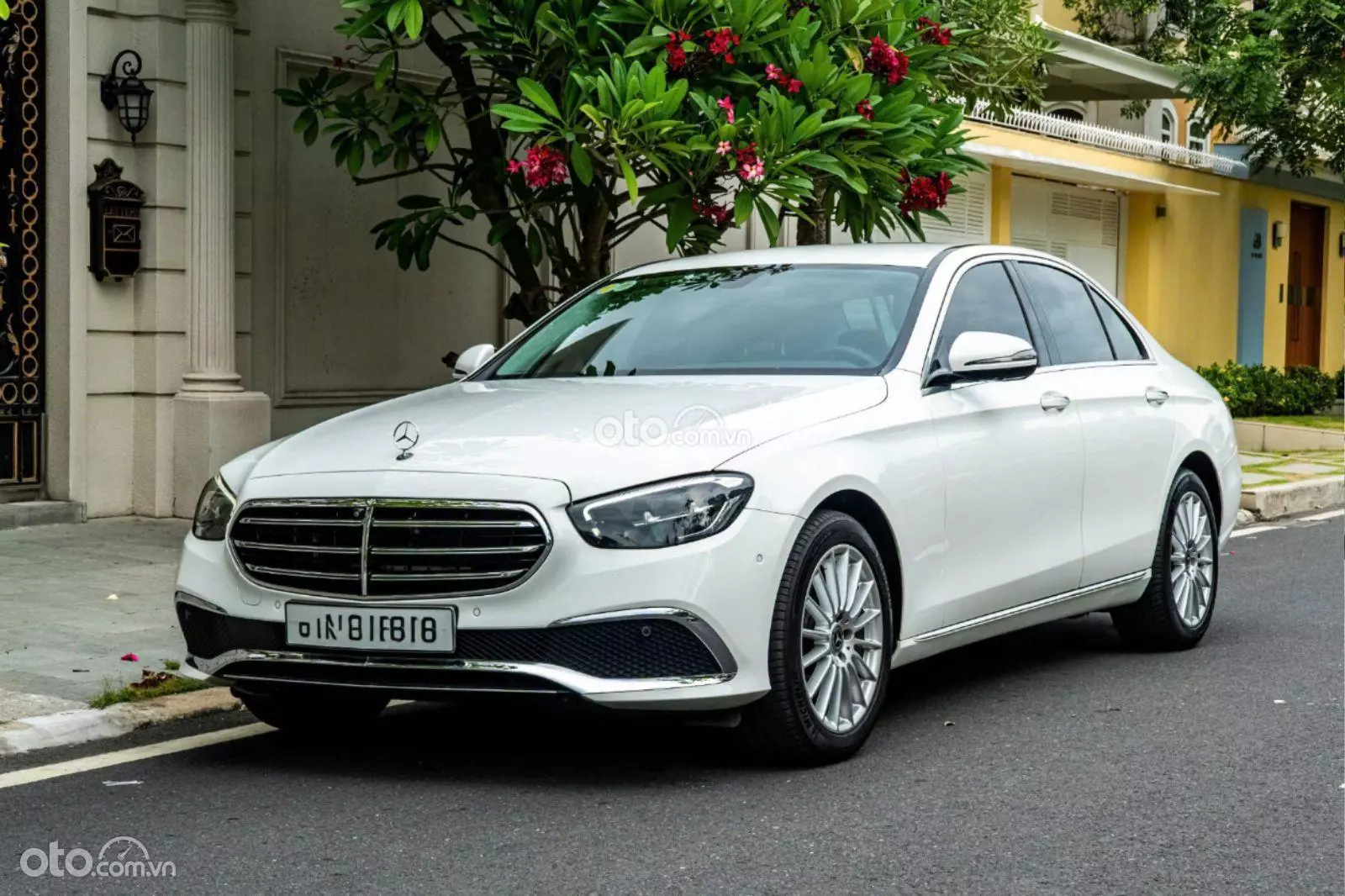 2023 Mercedes-Benz E200 Exclusive V1