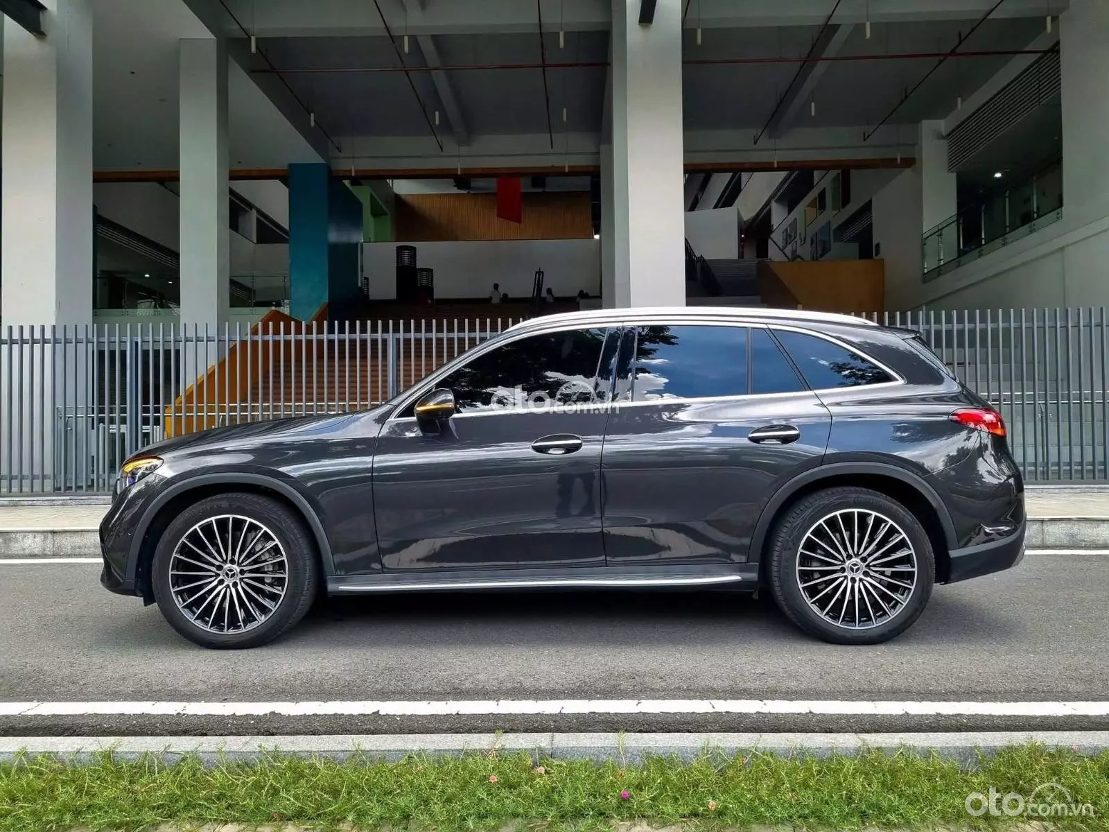 2024 Mercedes-Benz GLC 300 4Matic V1