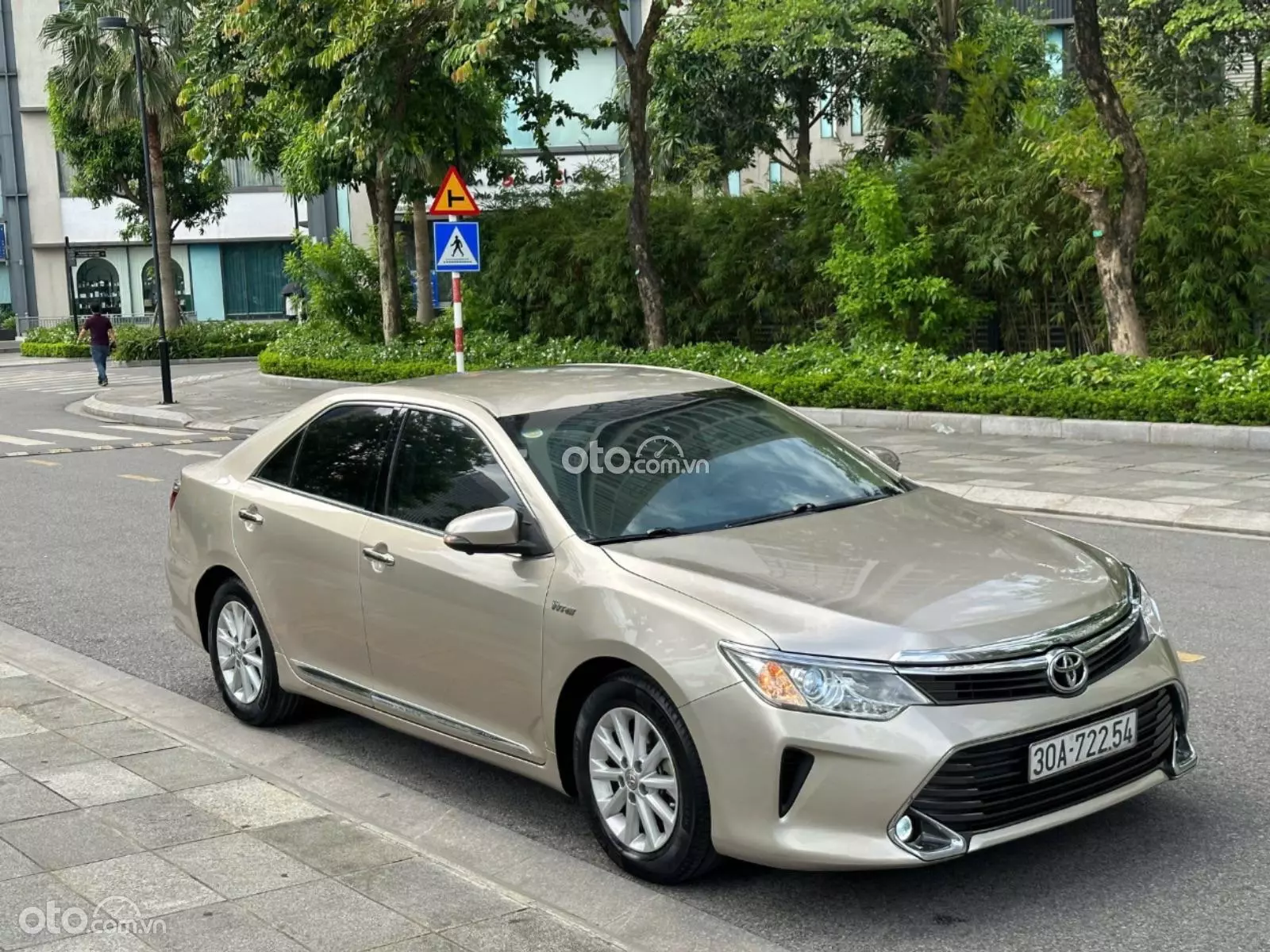 2015 Toyota Camry 2.0E