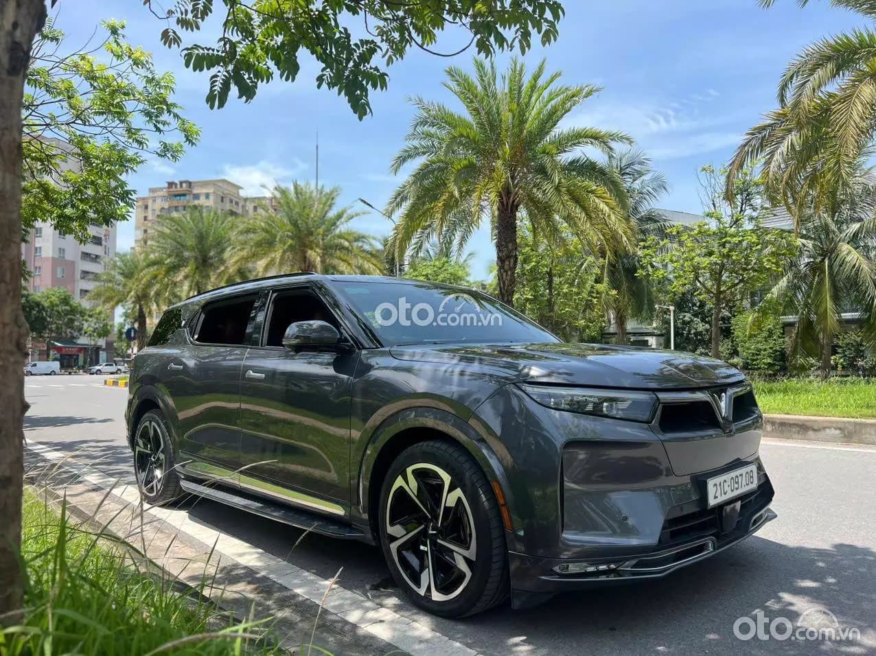 2024 VinFast VF9 Plus