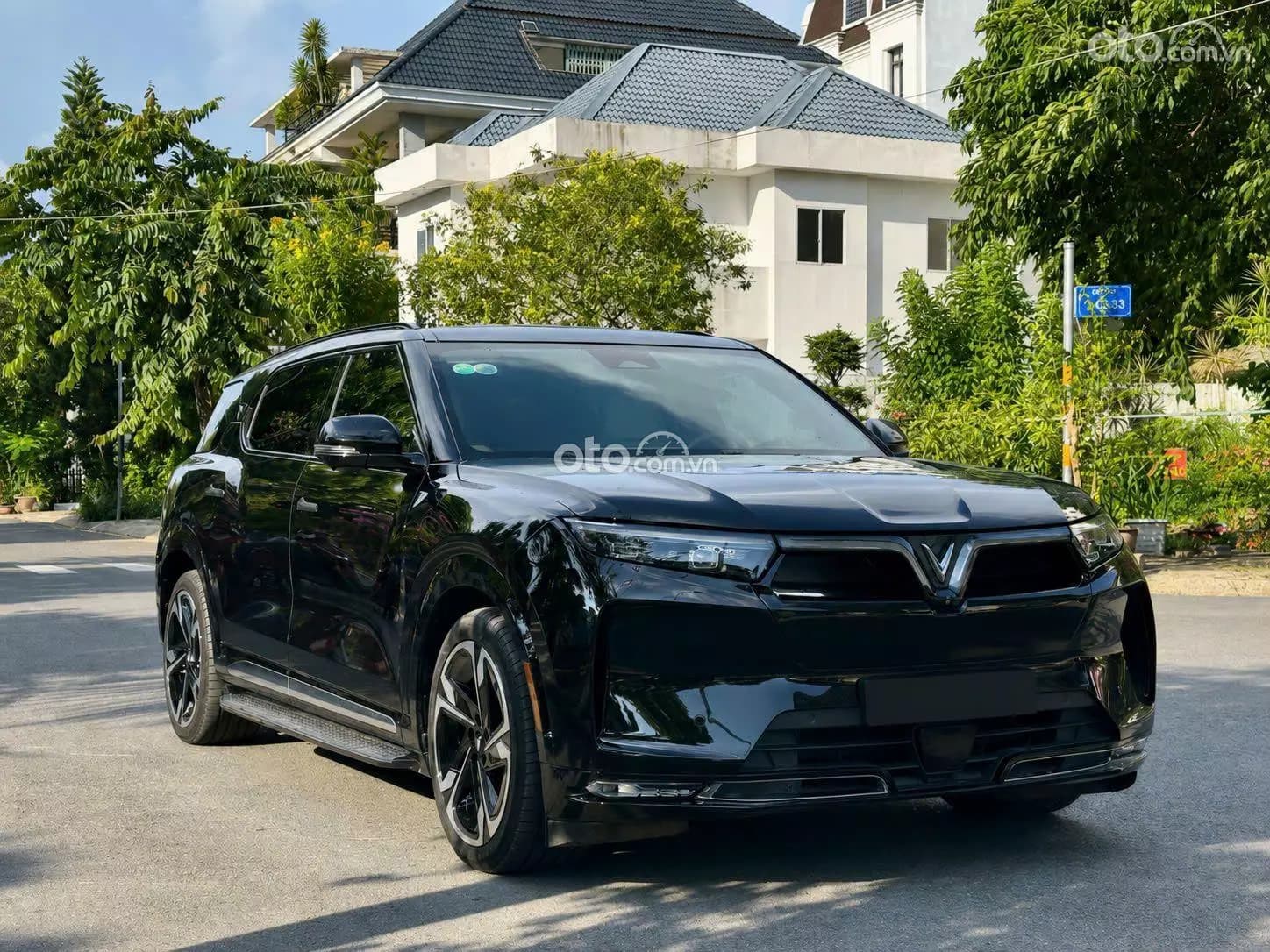 2025 VinFast VF9 Plus