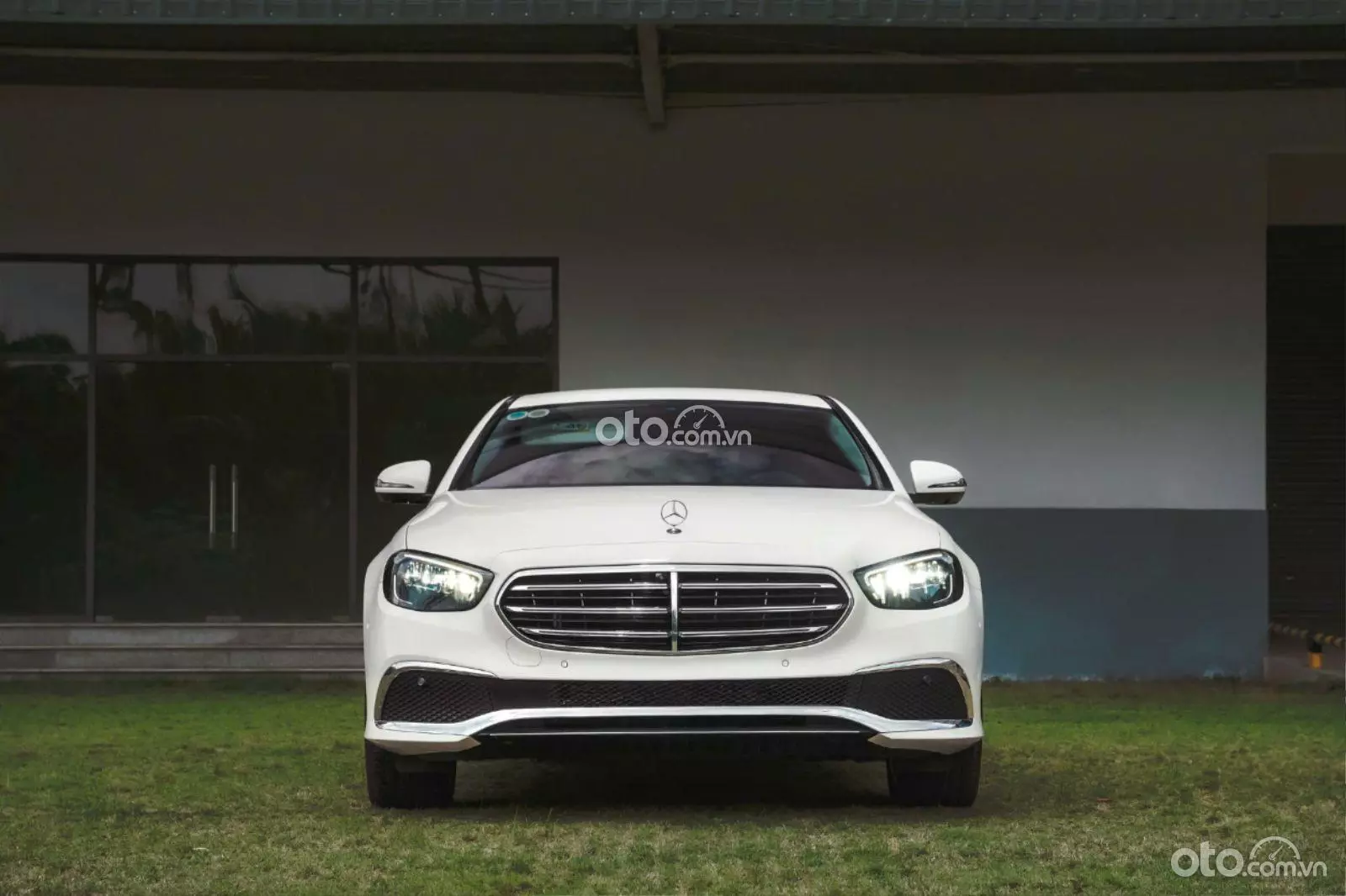 2022 Mercedes-Benz E200 Exclusive V1
