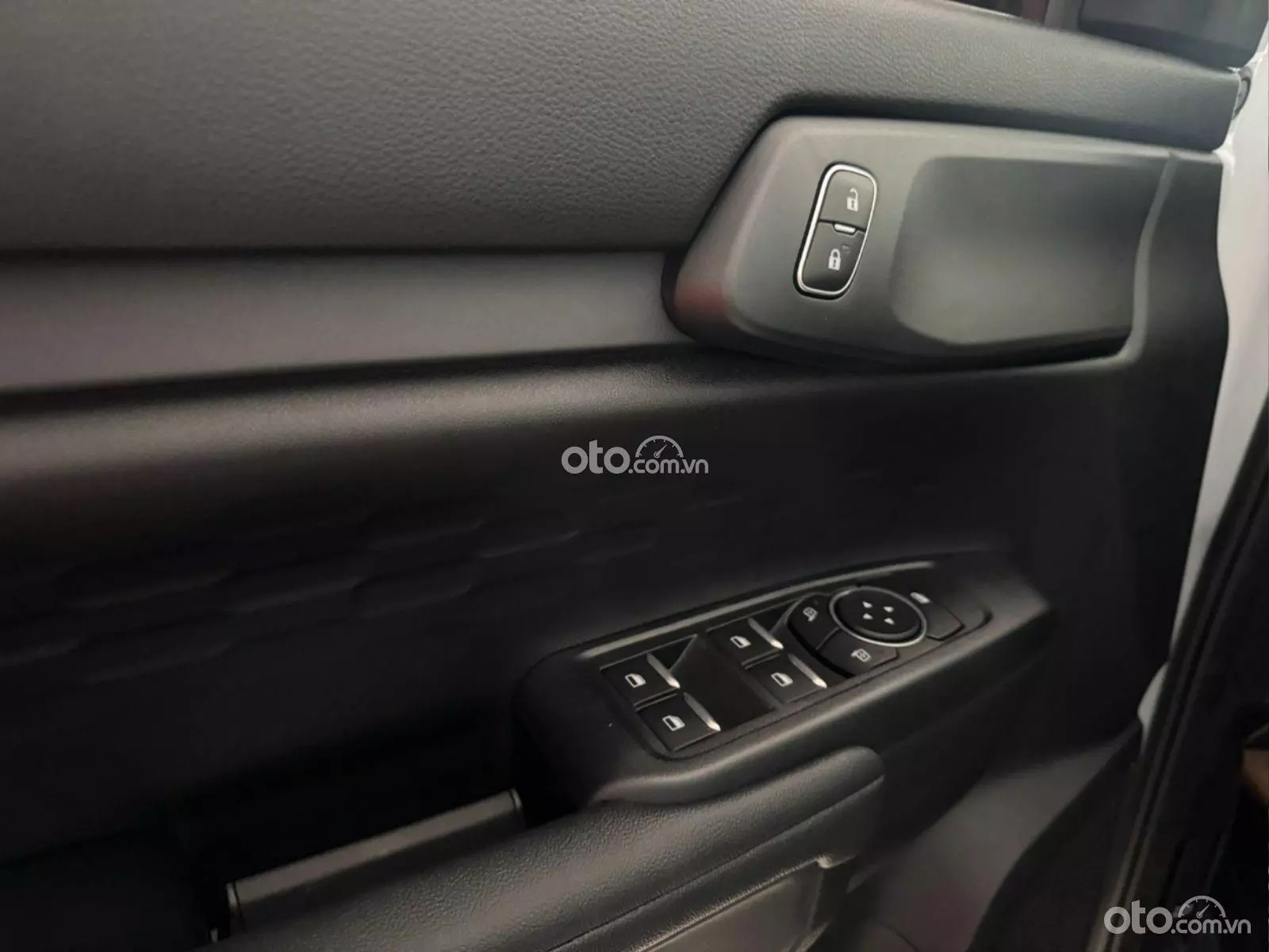 2025 Ford Ranger XLS 2.0L 4x2 AT - ảnh nhỏ 8