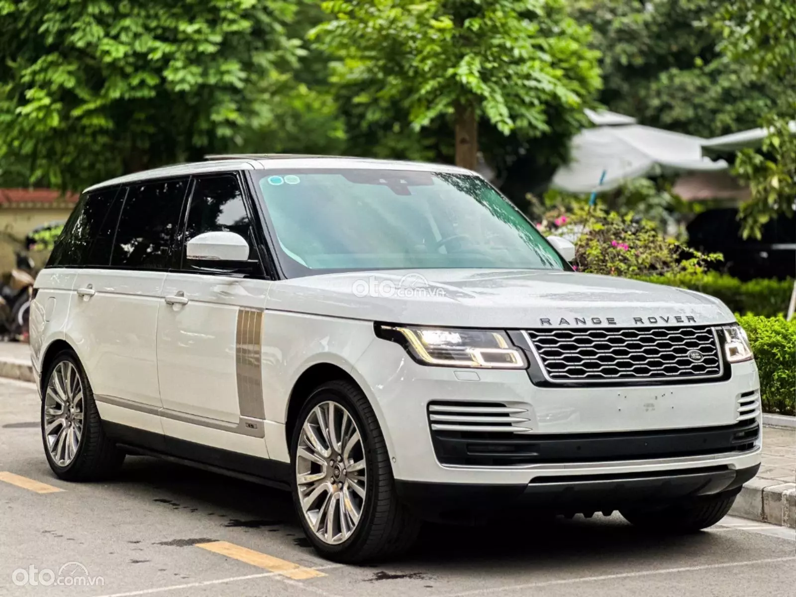2019 Land Rover Range Rover Vogue LWB 3.0P 360PS