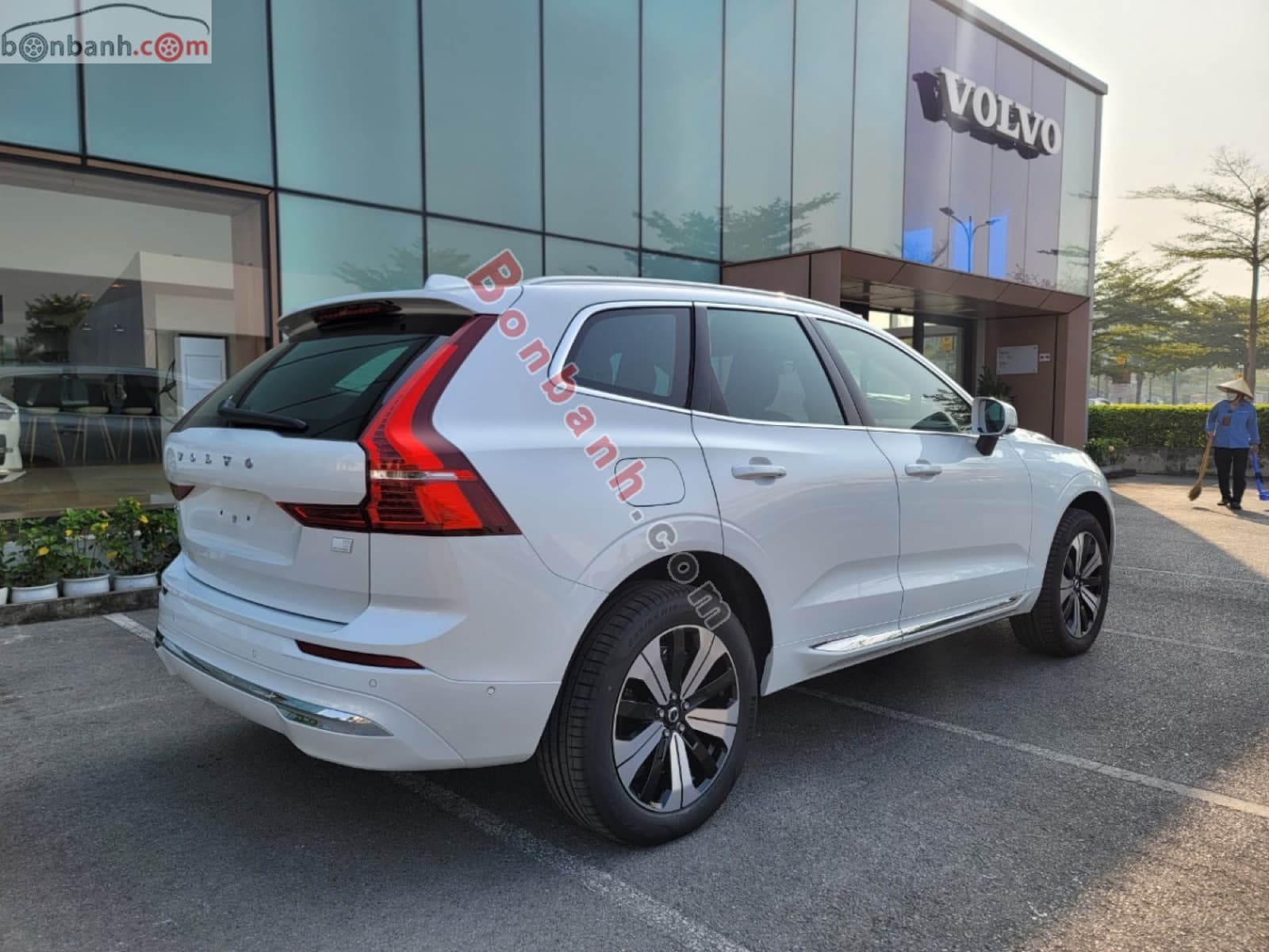 2025 Volvo XC60 Recharge Ultimate T8 AWD - ảnh nhỏ 4