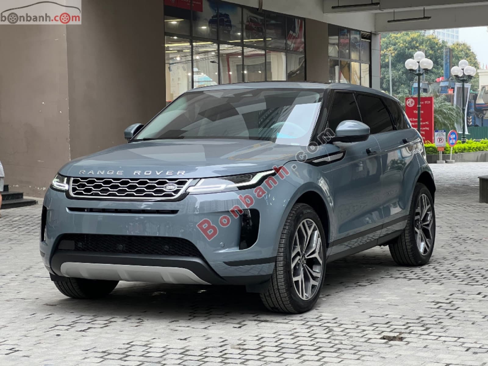 2025 Land Rover Range Rover Evoque R-Dynamic SE