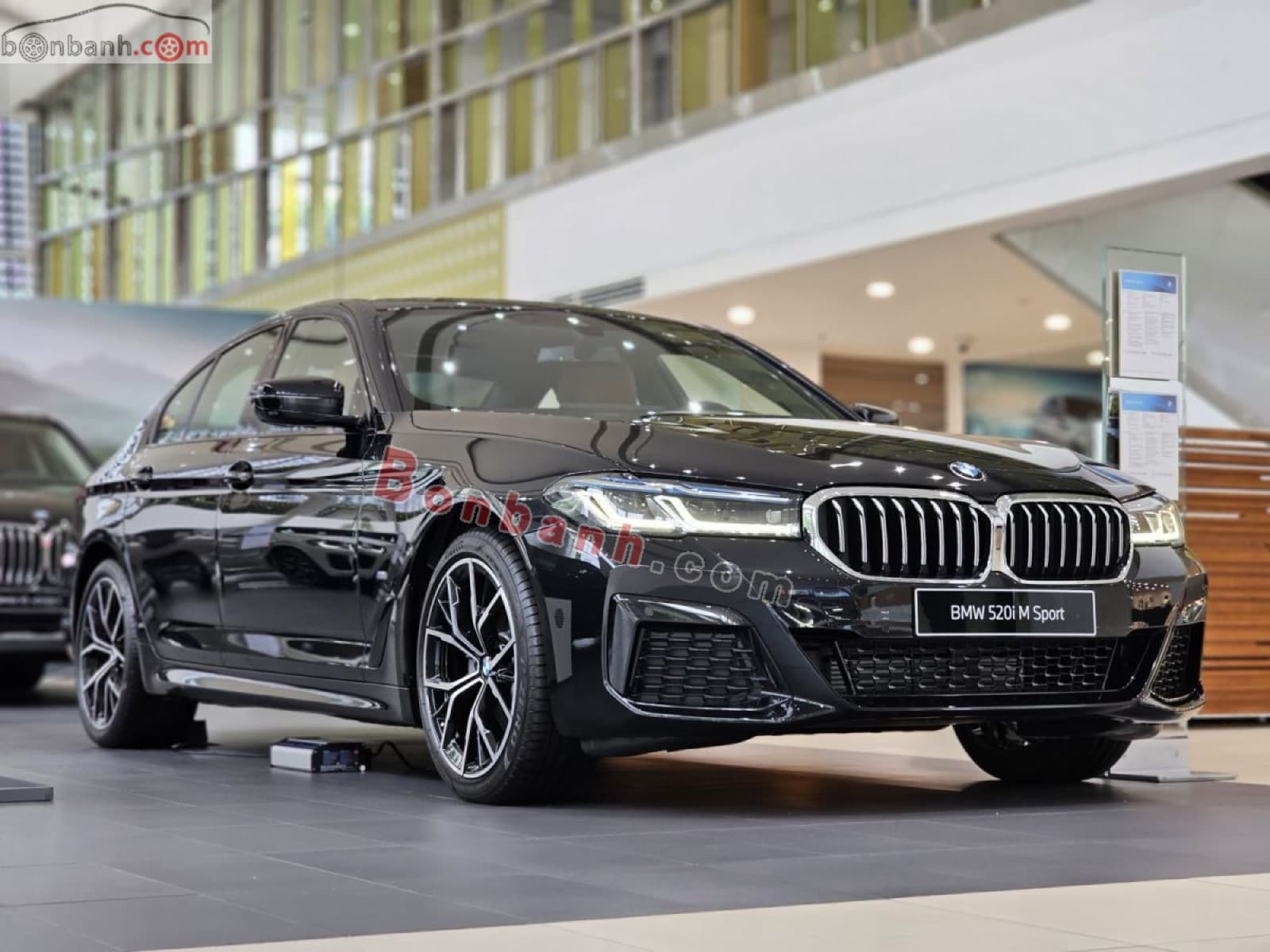 2023 BMW 5 Series 520i M Sport - ảnh nhỏ 2