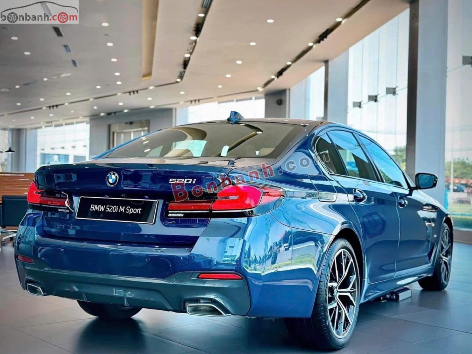 2023 BMW 5 Series 520i M Sport - ảnh nhỏ 3